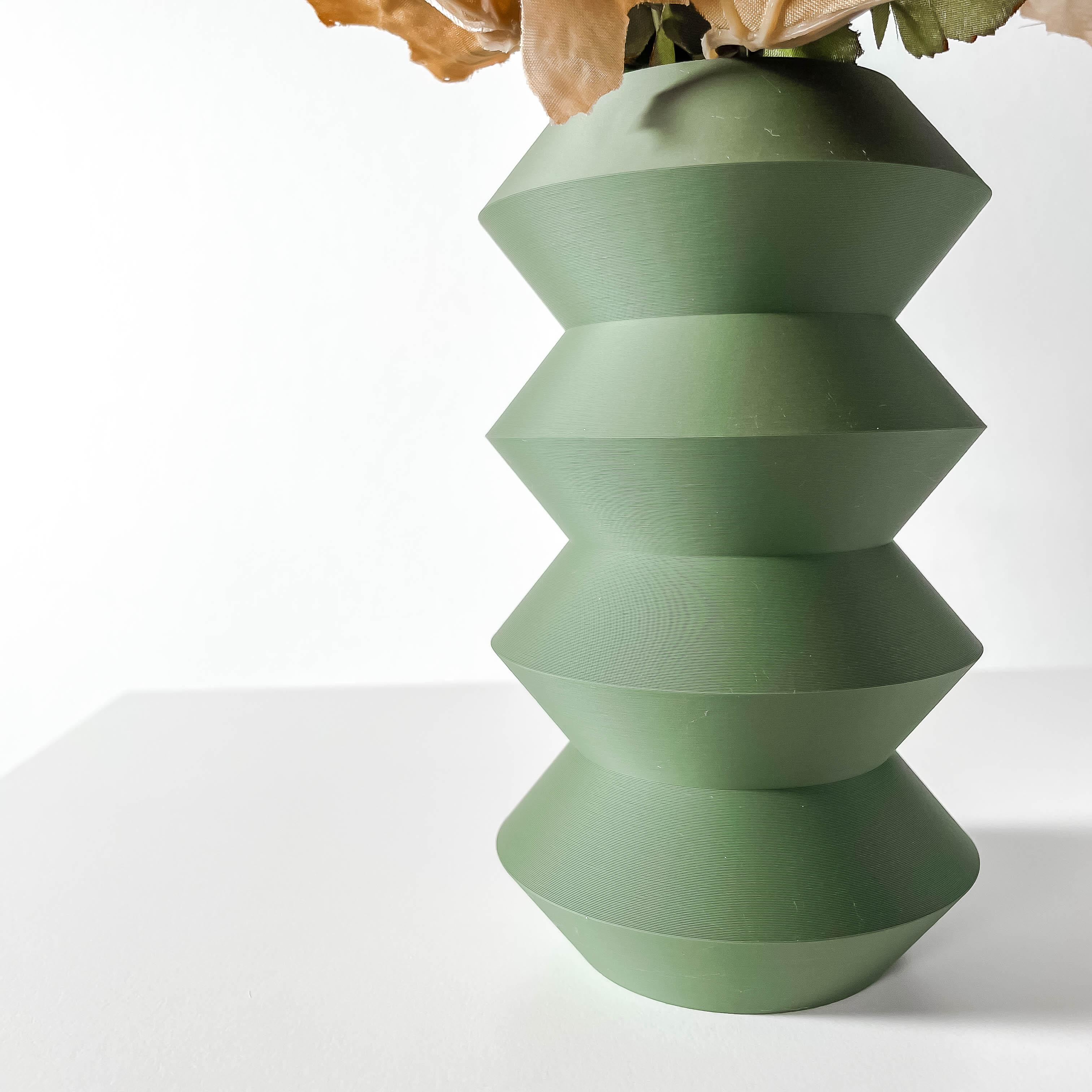 The Huso Vase, Modern and Unique Home Decor for Dried and Preserved Flower Arrangement  | STL File 3d model