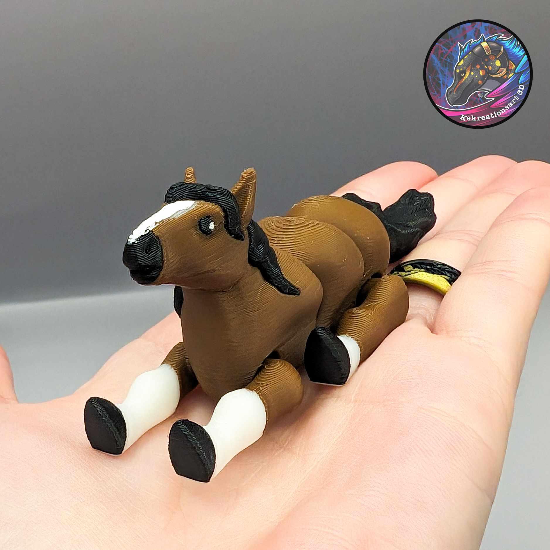 Baby flexi horse keychain 3d model