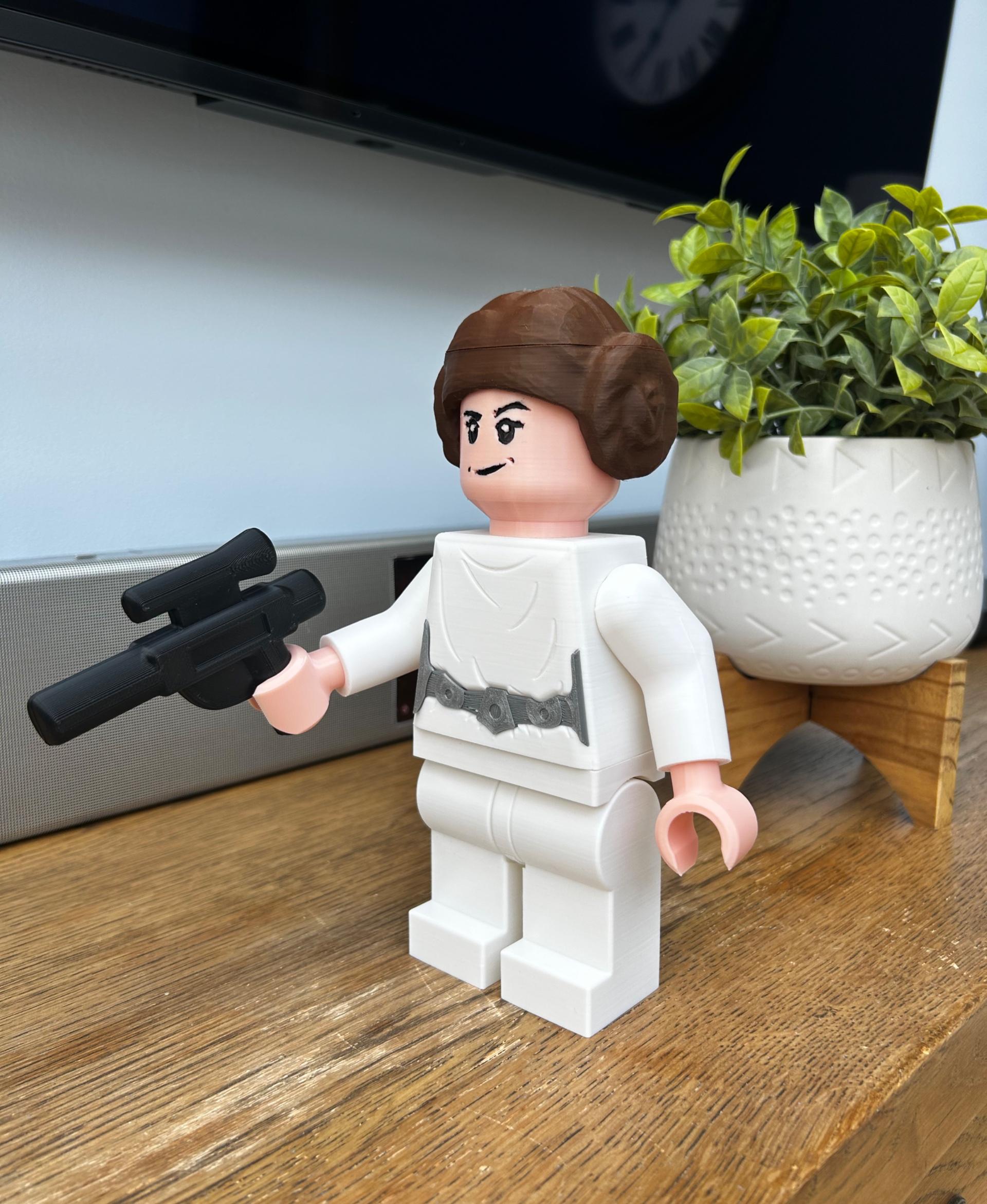 Princess Leia (6:1 LEGO-inspired brick figure, NO MMU/AMS, NO supports, NO glue) 3d model