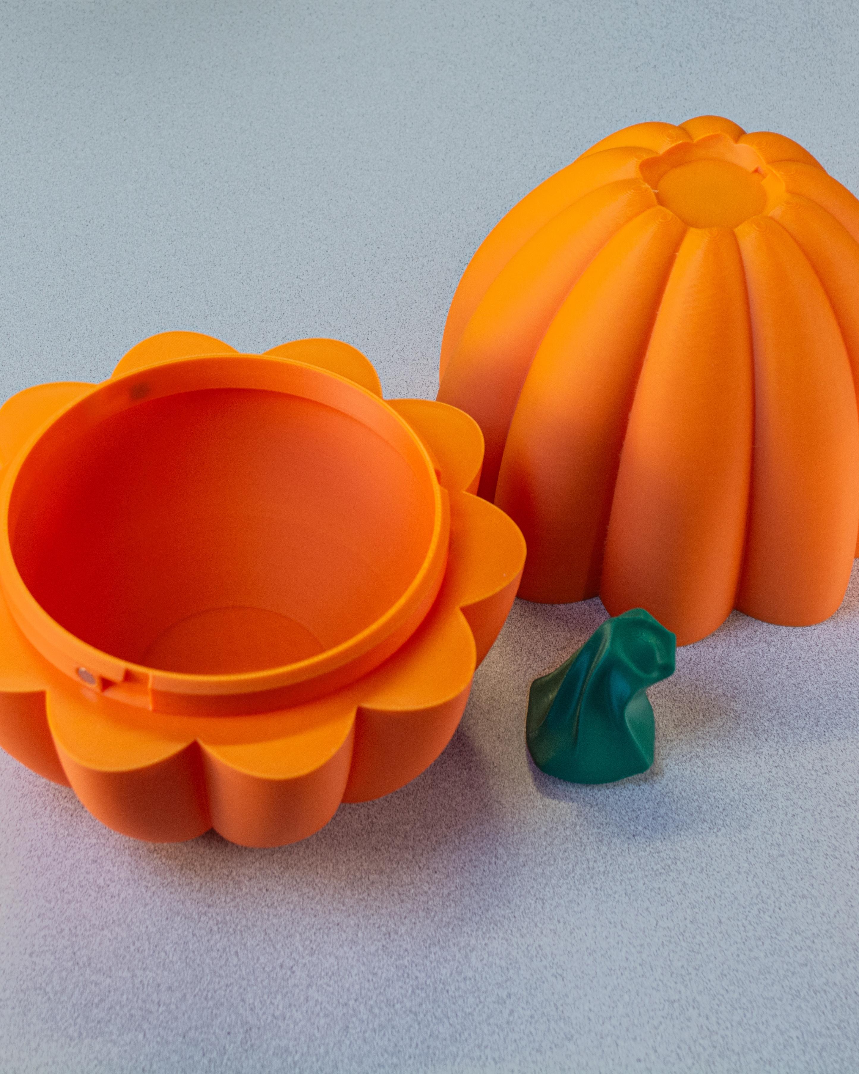 Large Pumpkin Egg 3d model