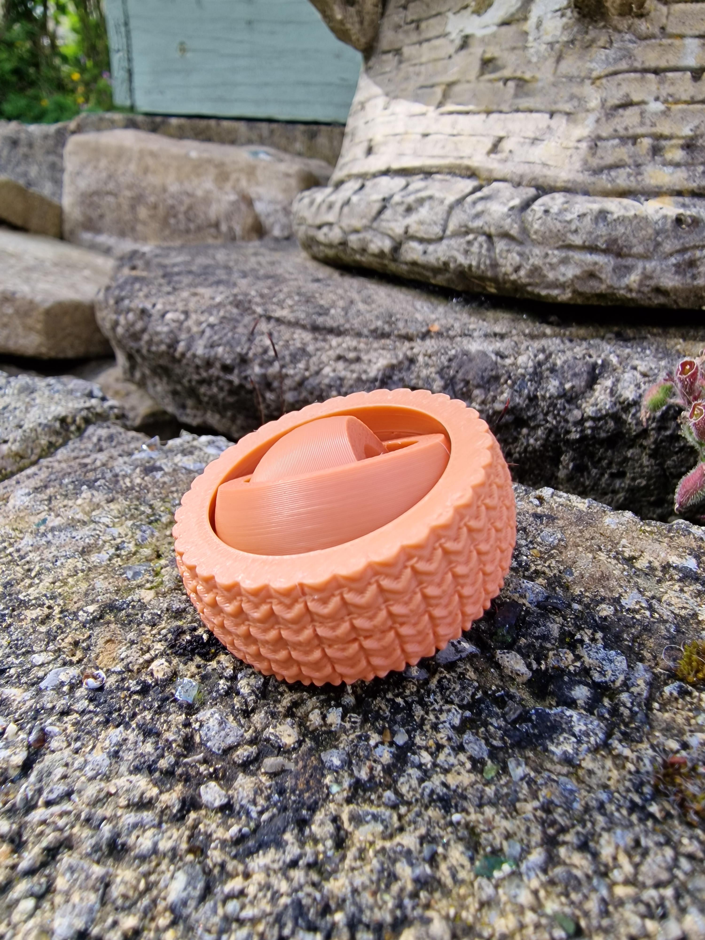 3Dom Spinner - Crocheted 3d model
