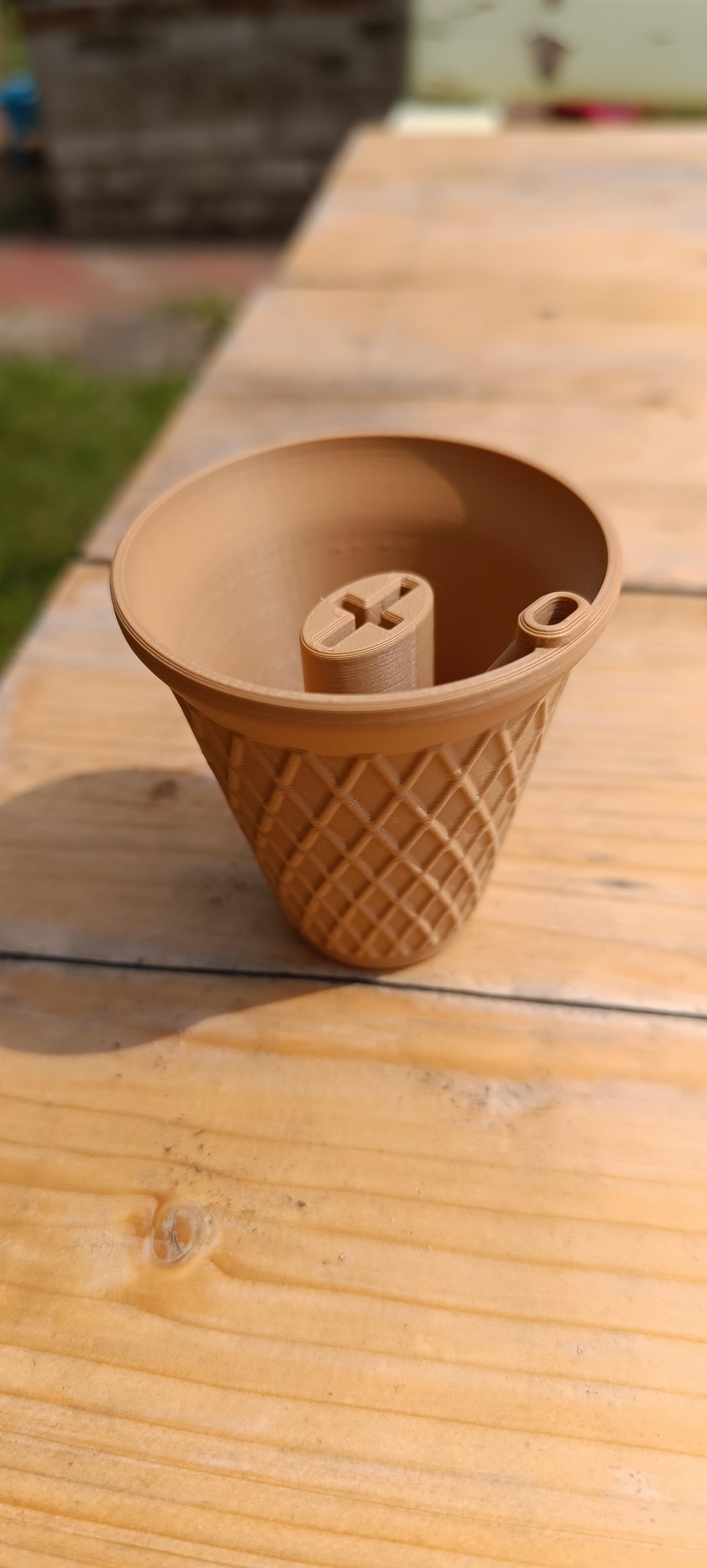 Ice cream - drip protection 3d model