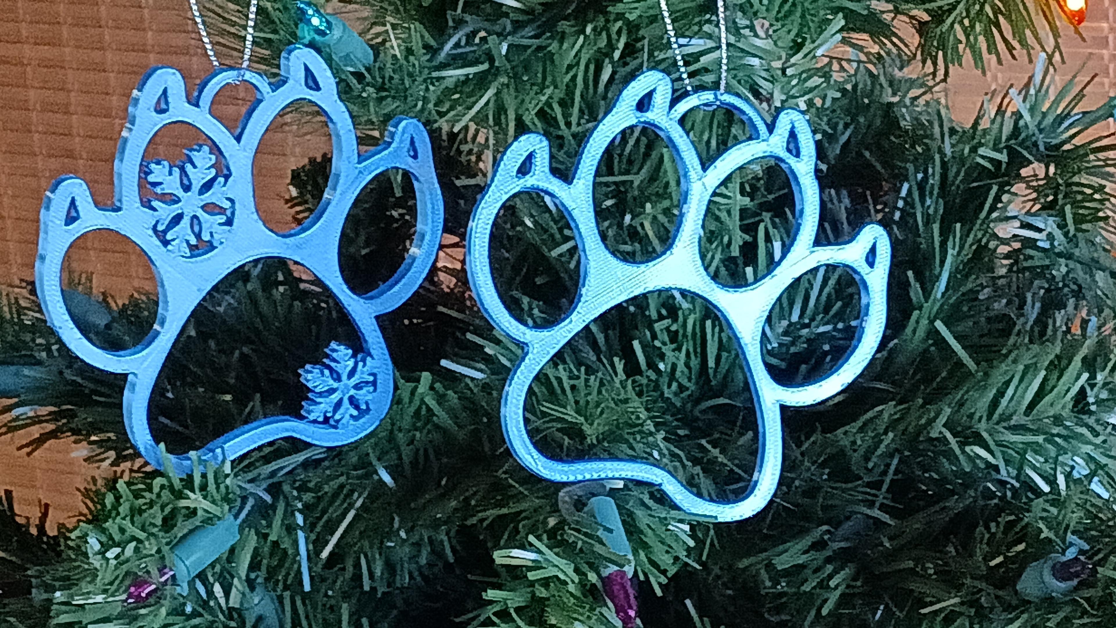Cat Paw Print Christmas Ornament 3d model