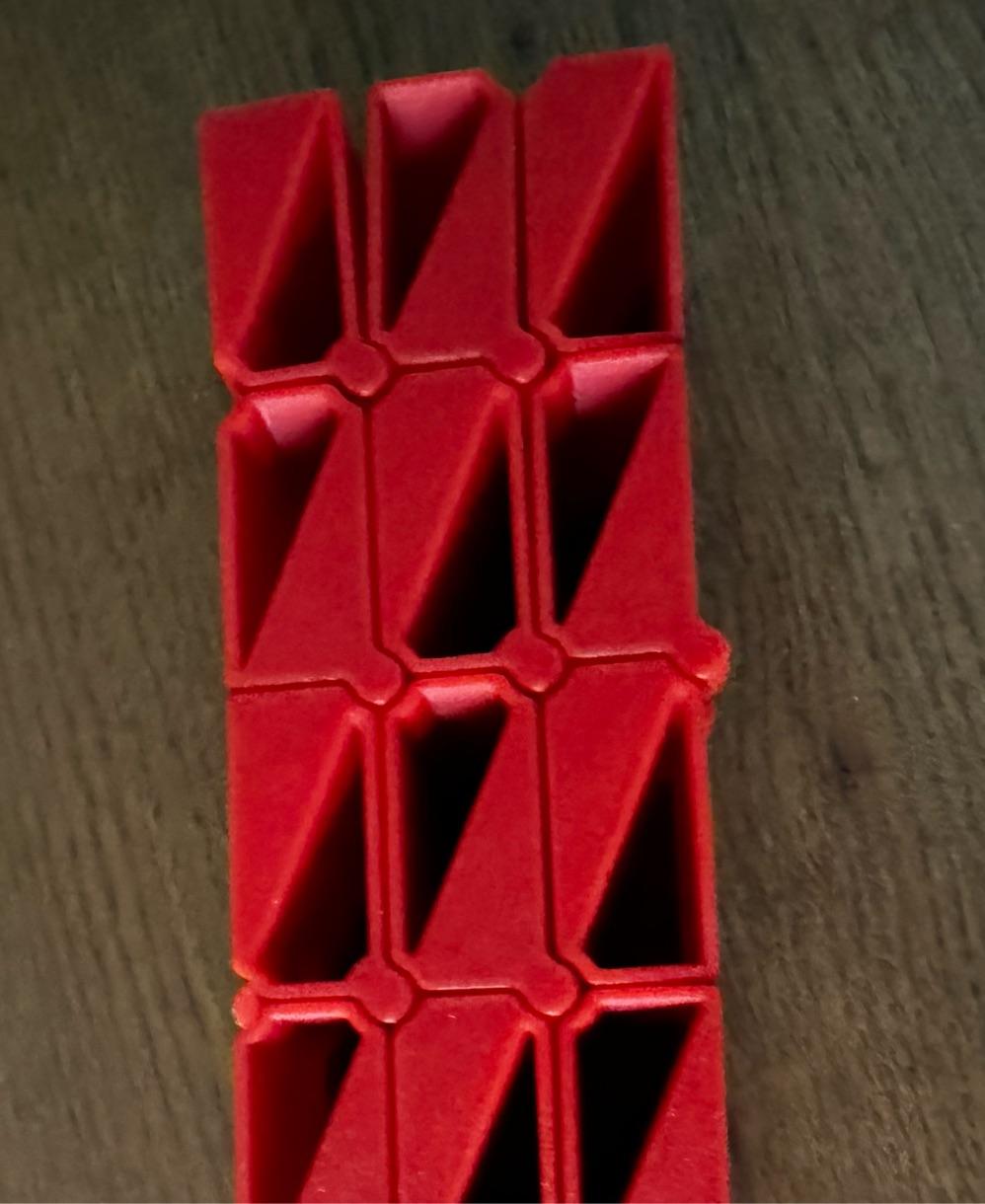 Auxetic Rectangles // 18x32mm 5x3 Stacked Diagonals 3d model