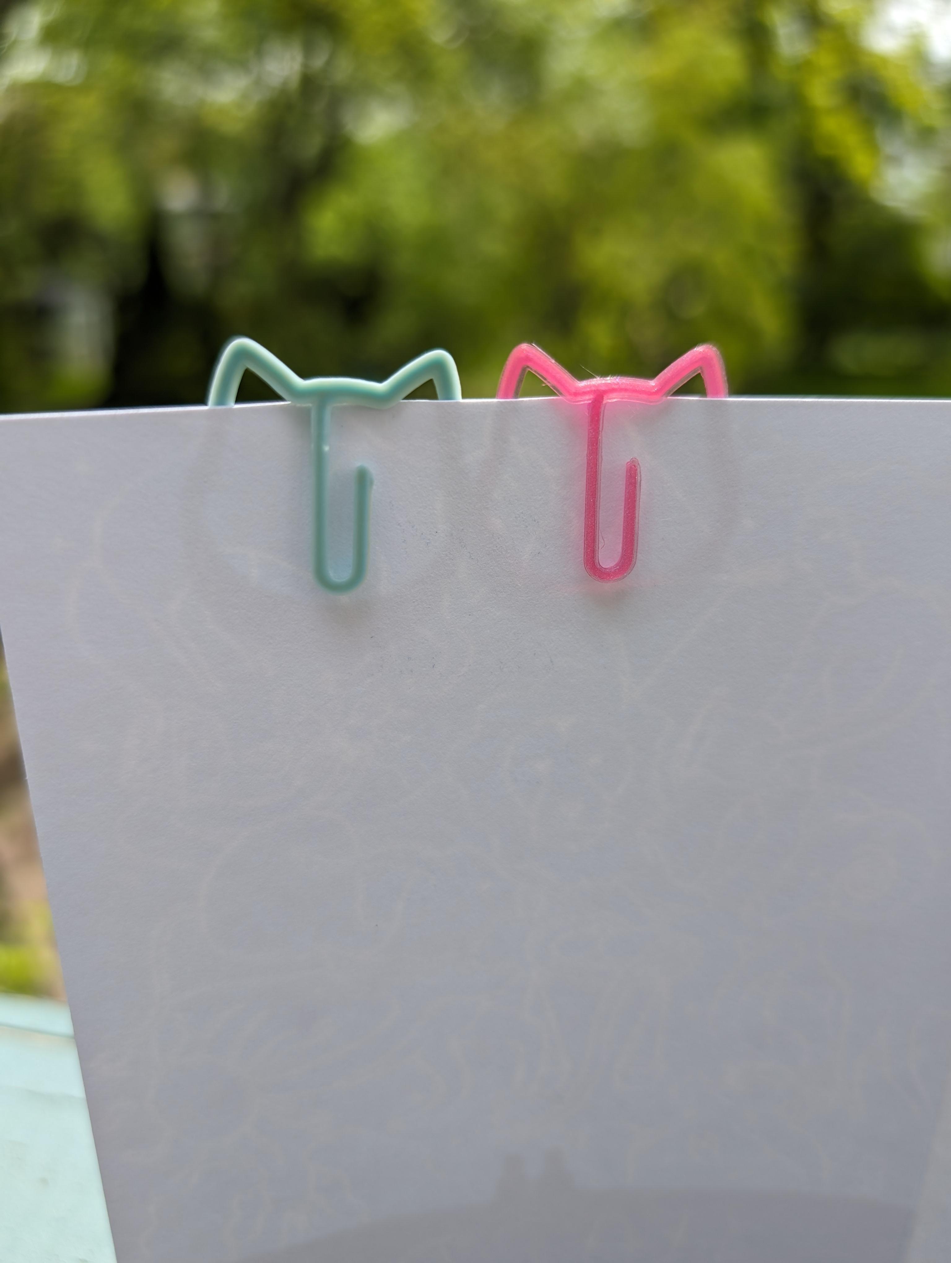 Kitty Clip - A quick 2-minute paperclip bookmark page marker  3d model