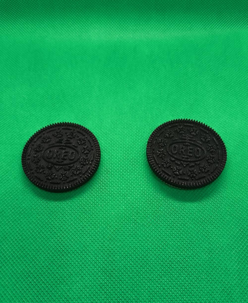 Oreo Cookie Magnetic Fidget Toy 3d model