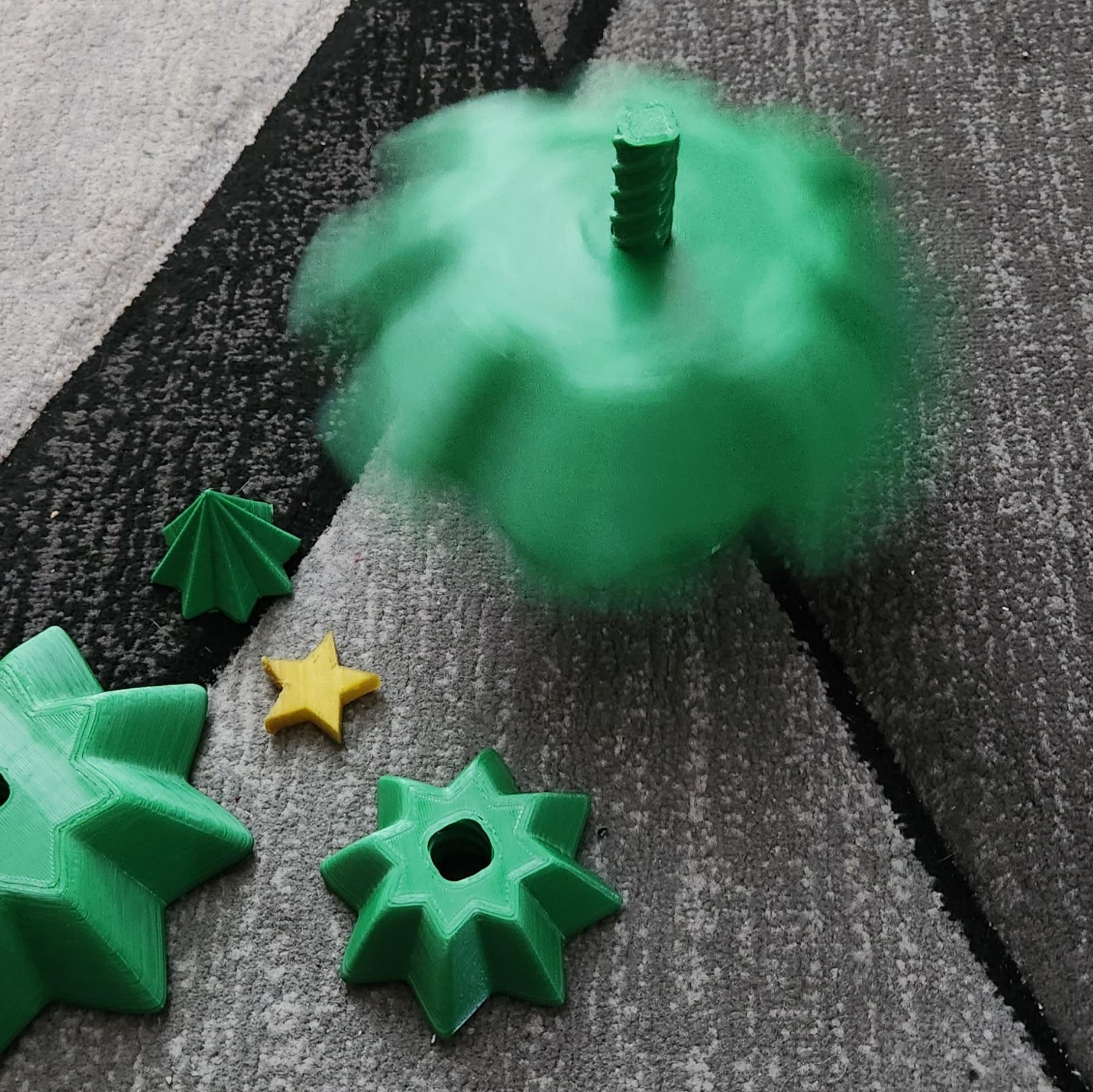 SPINNING STACKABLE CHRISTMAS TREE FIDGET TOY 3d model