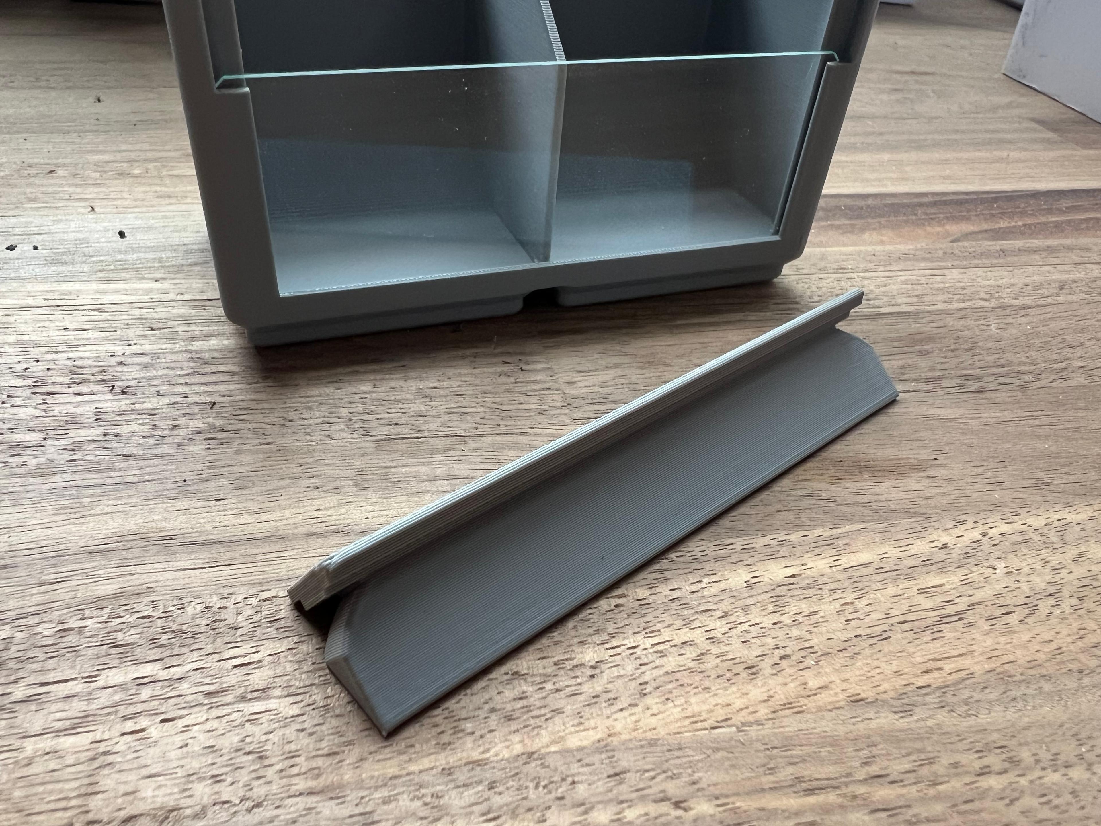 Gridfinity Window Divider Bin Top No Tape No Glue 3d model