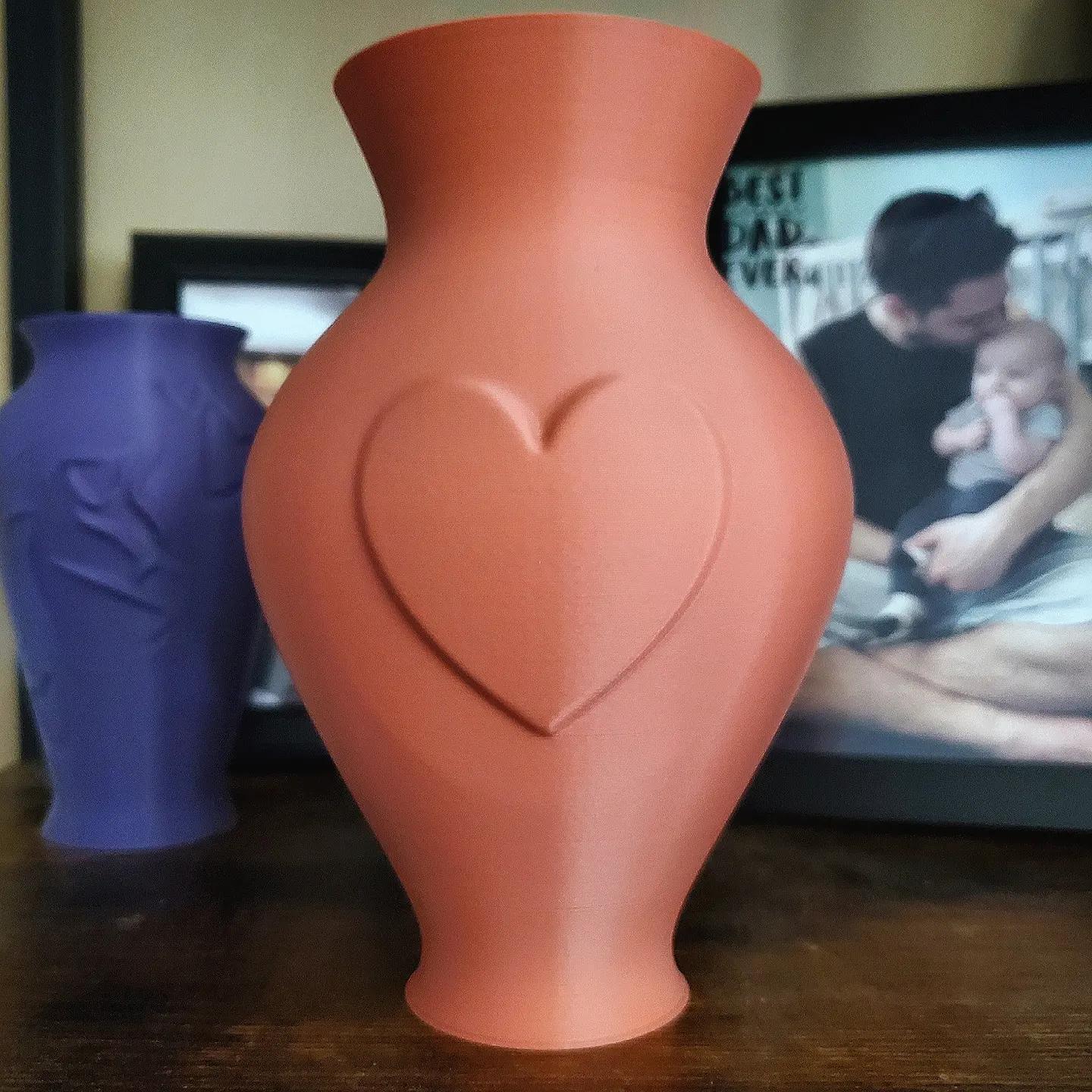 'Enduring Love' Decorative Hearts Flower Vase :: Home Decor 3d model