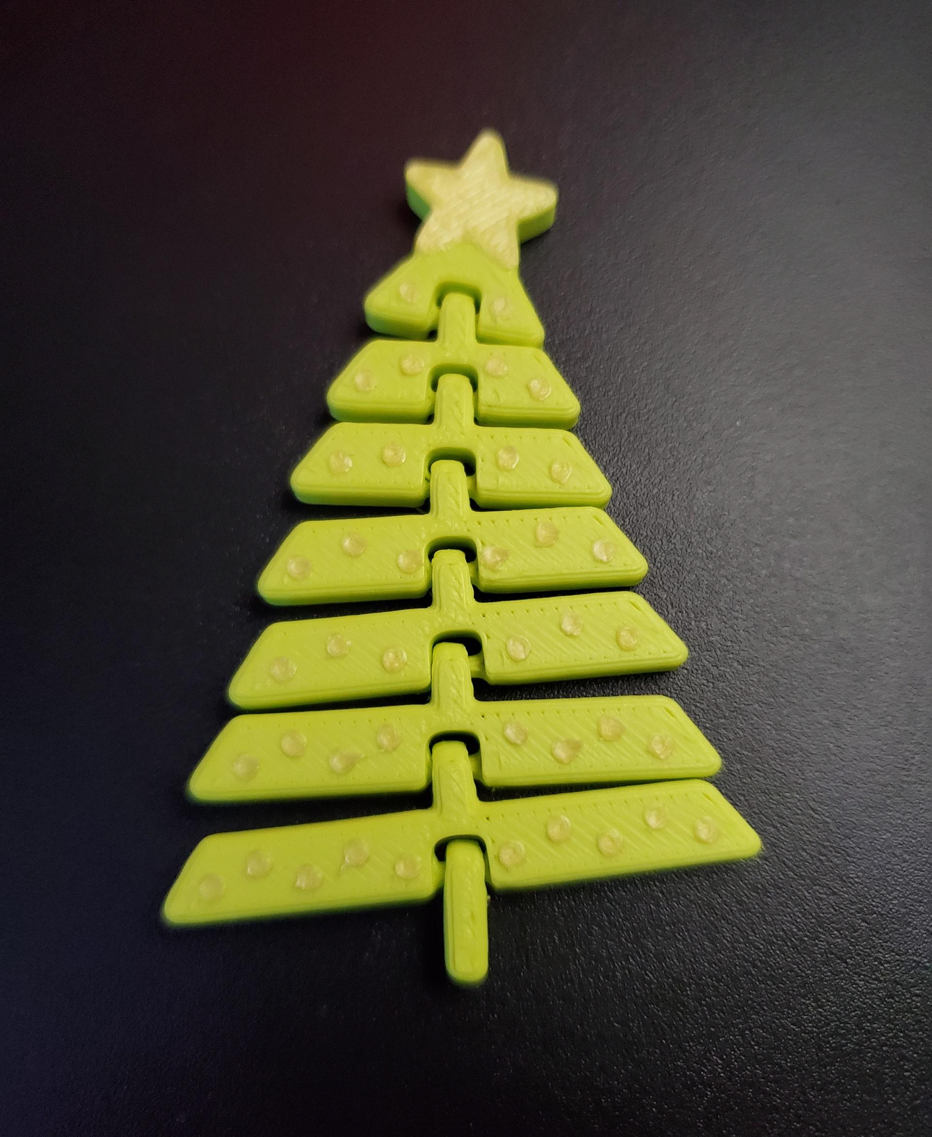 Articulated Christmas Tree with Star and Ornaments - Print in place fidget toys - 3mf - polyterra lime green - 3d model
