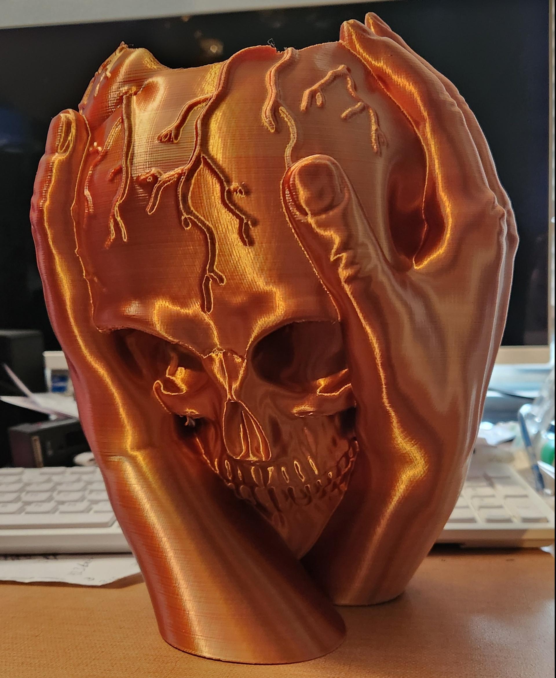Heart Broken Skull Sculpture / Vase / Planter / No Supports - Awesome print  - 3d model