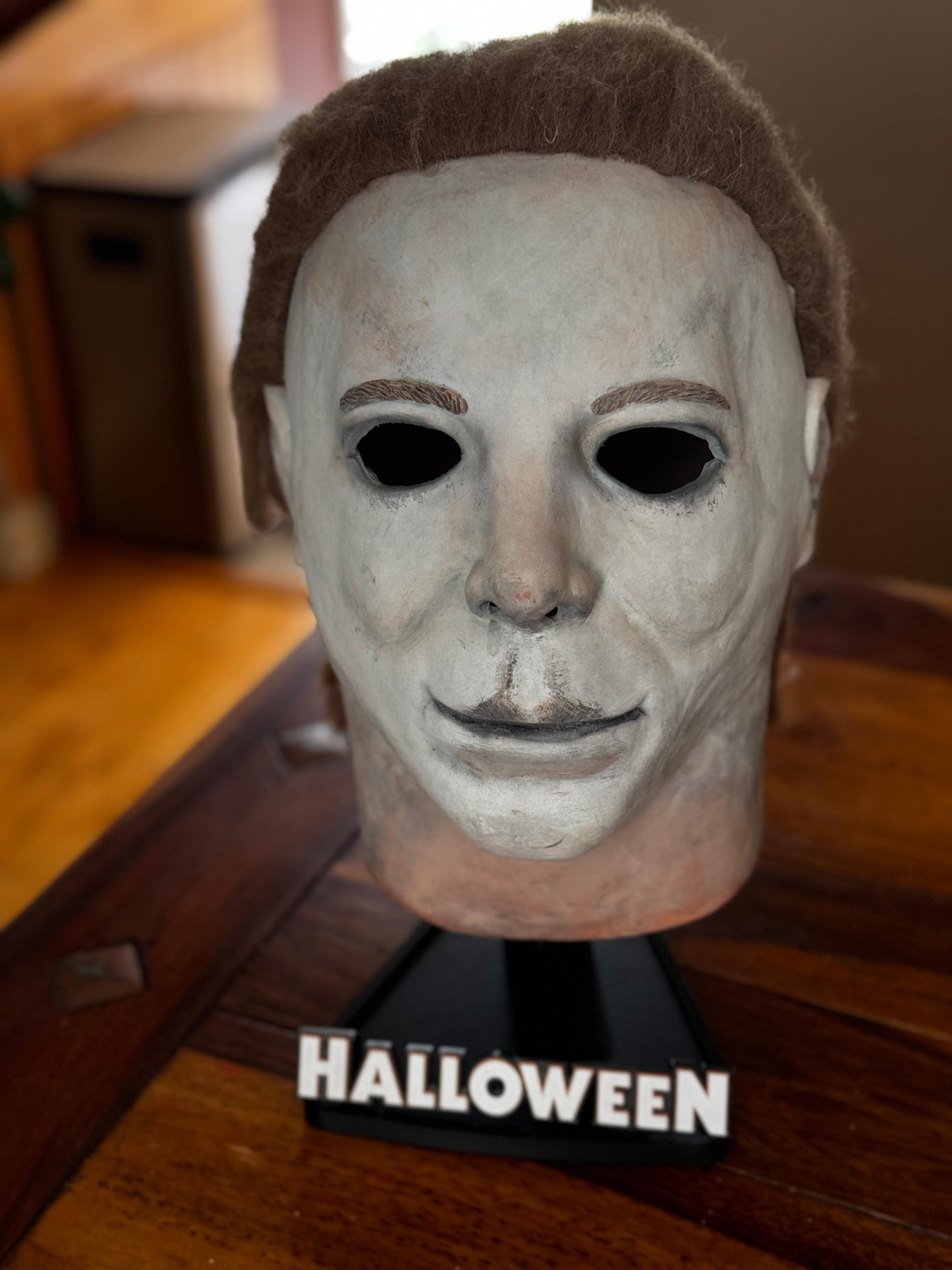 Halloween Mask Display Stand Name Plate 3d model
