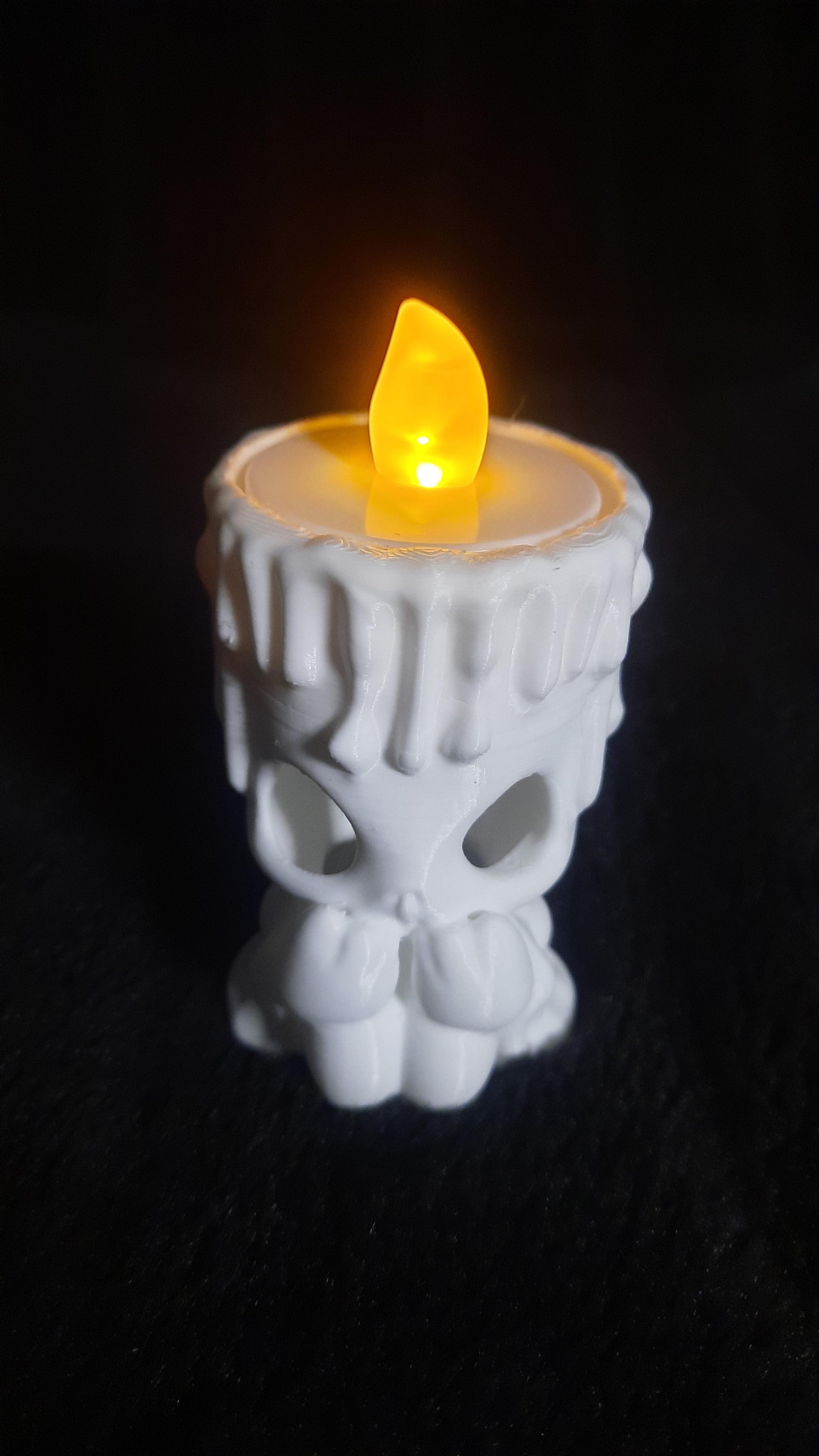 Cute Creepy Candle Holder - NO SUPPORTS needed 3d model