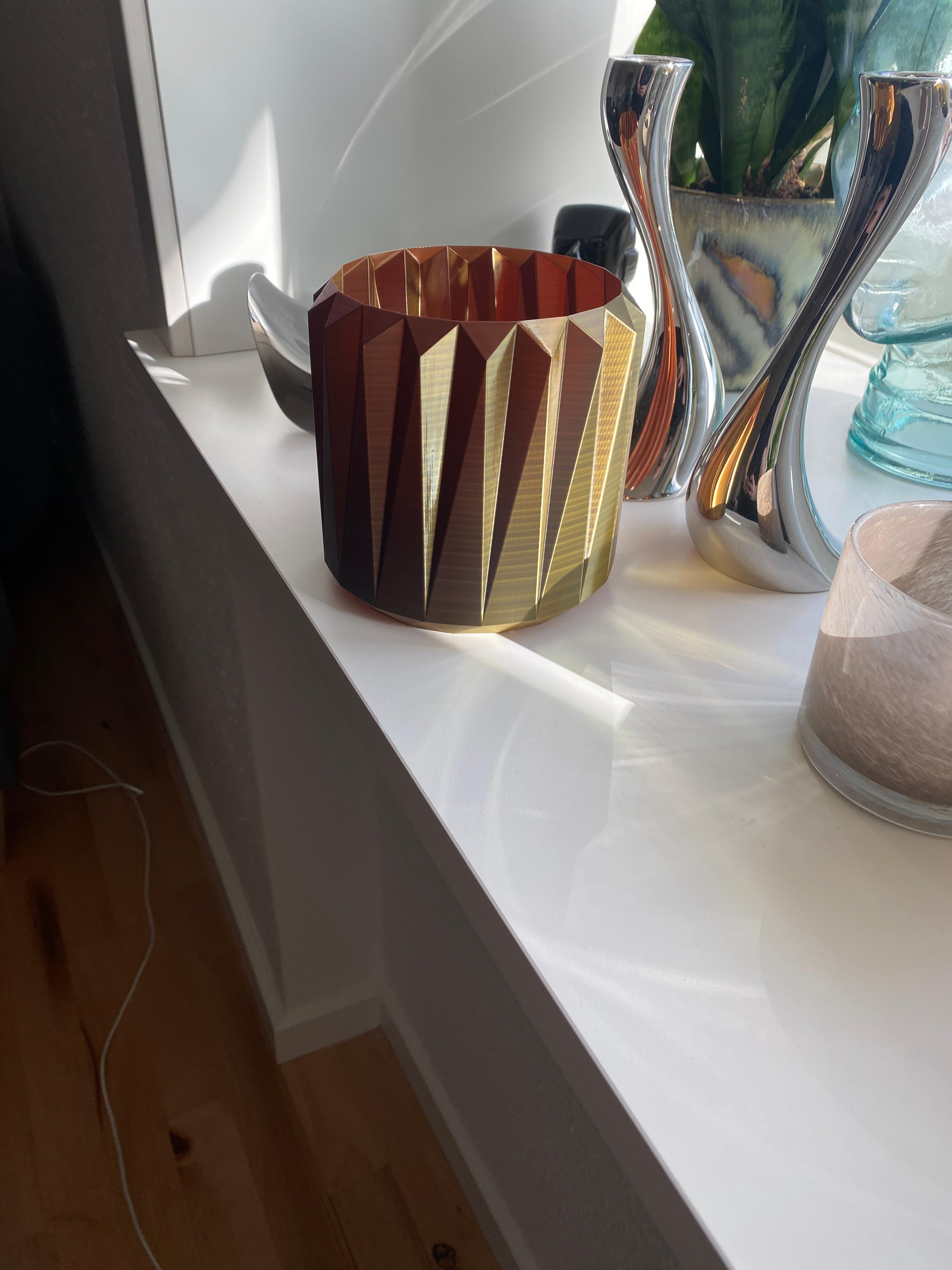 Geometric vase - Simple and beautiful 3d model