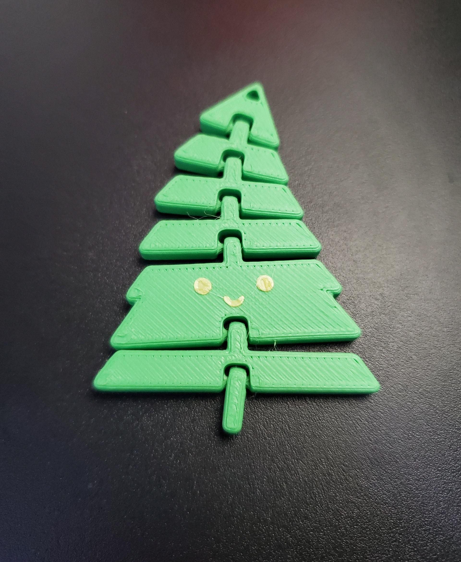 Articulated Kawaii Christmas Tree Keychain - Print in place fidget toy - 3mf - polyterra forest green - 3d model