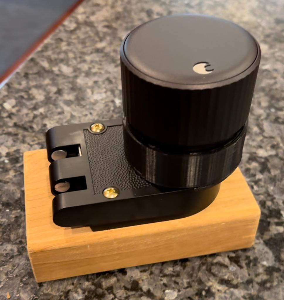 August Wi-Fi Smart-lock Adaptor for Rim Lock 3d model