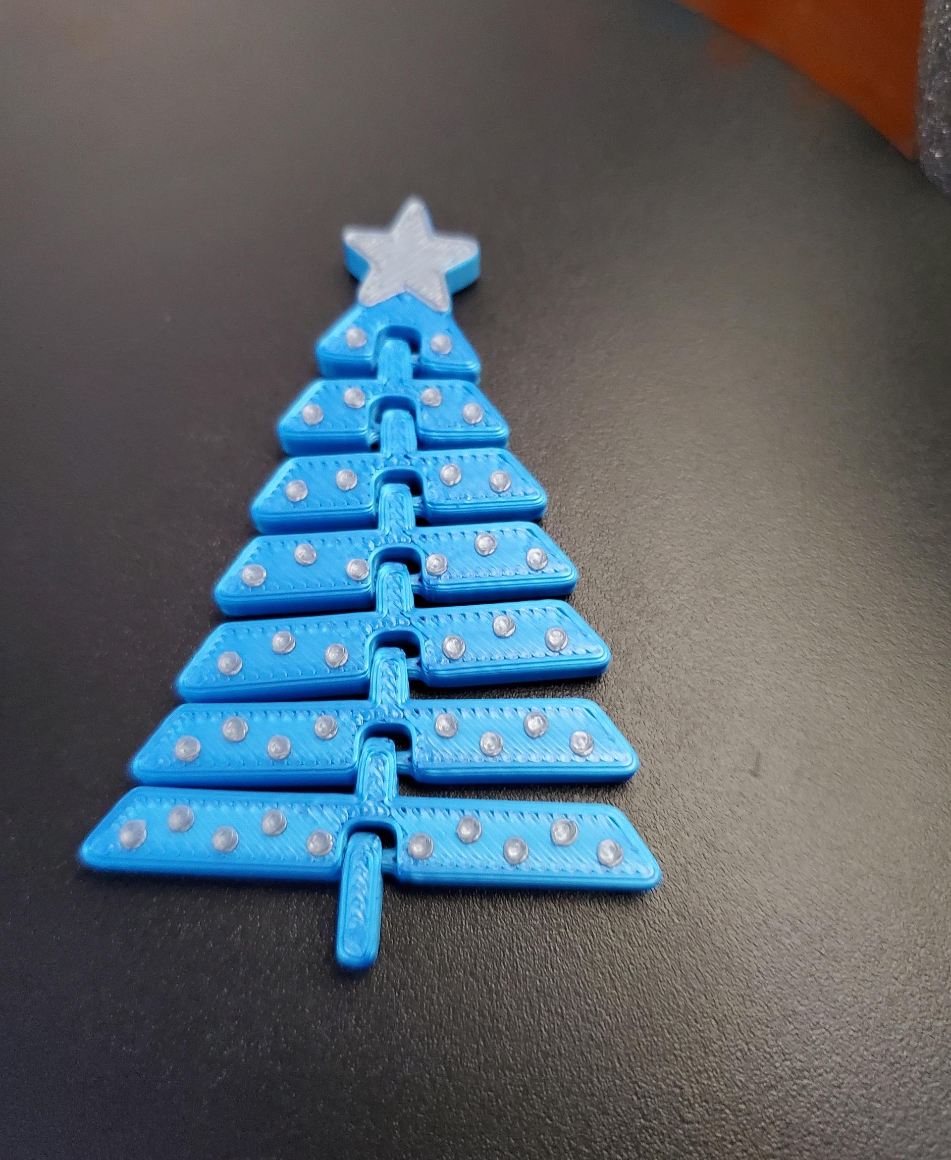 Articulated Christmas Tree with Star and Ornaments - Print in place fidget toys - 3mf - esun gloss blue - 3d model