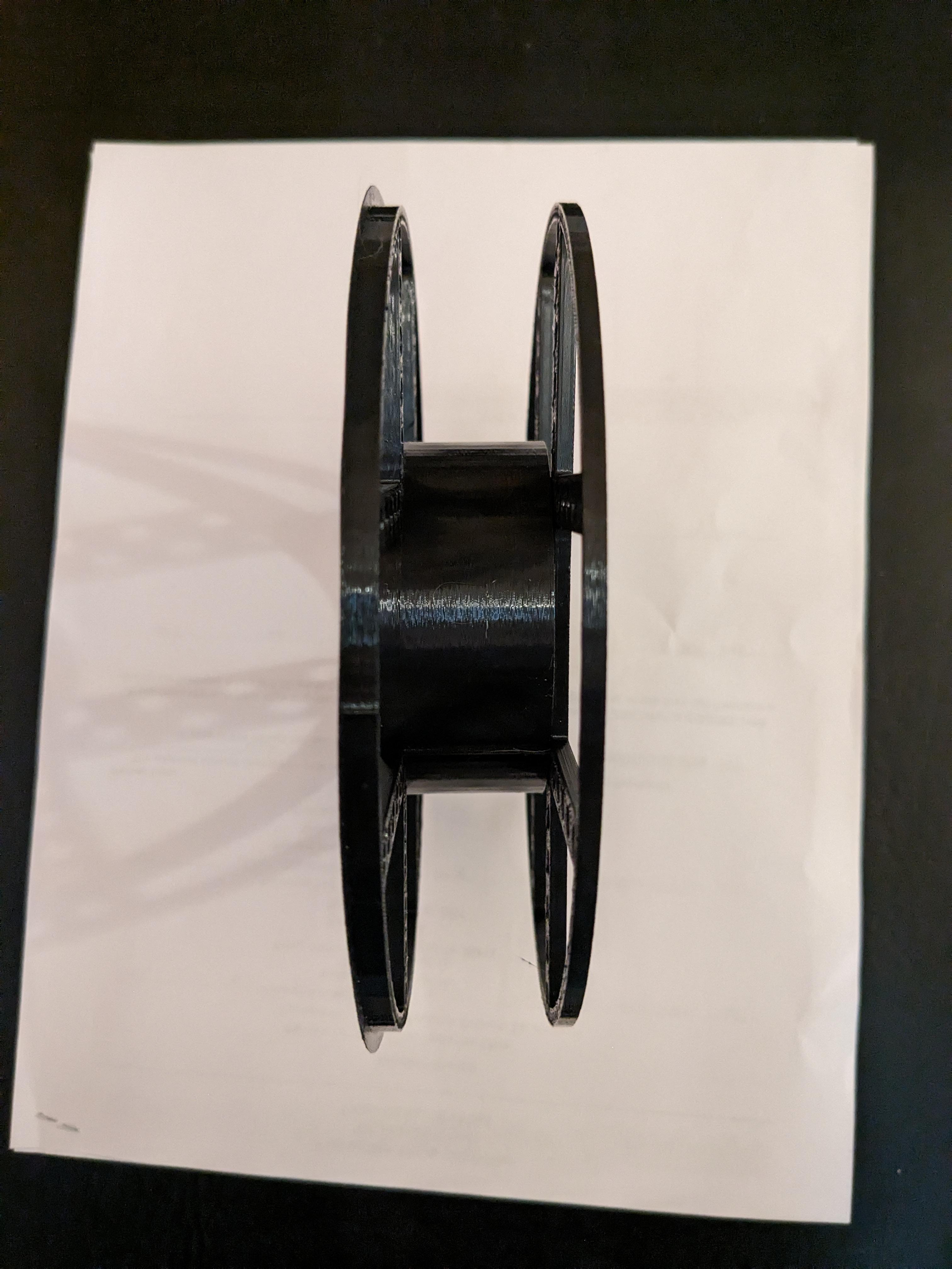 Stubby Spool (3mm rim w_center lip) 3d model