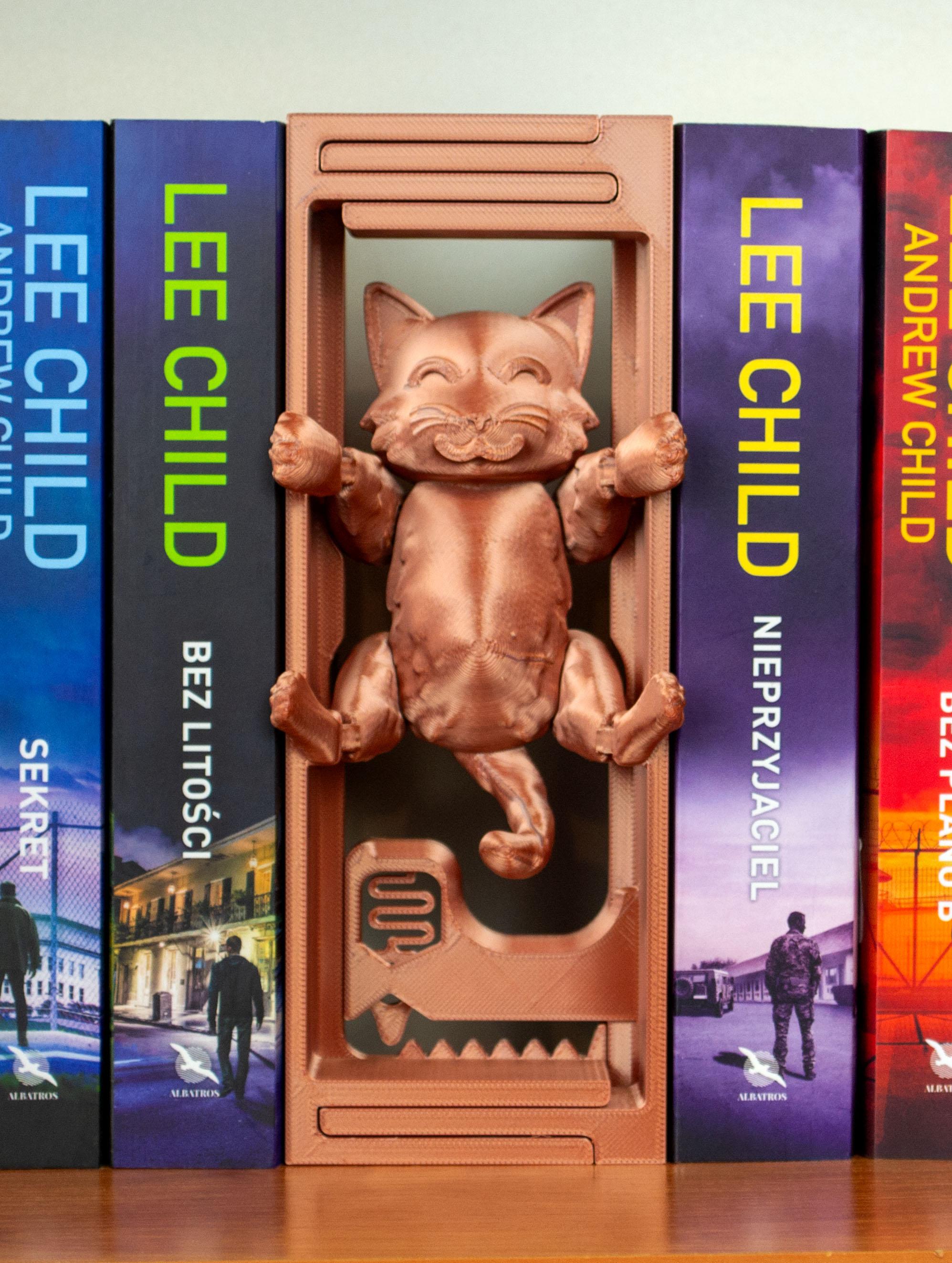 Hanging Cat: Adjustable Book Nook 3d model