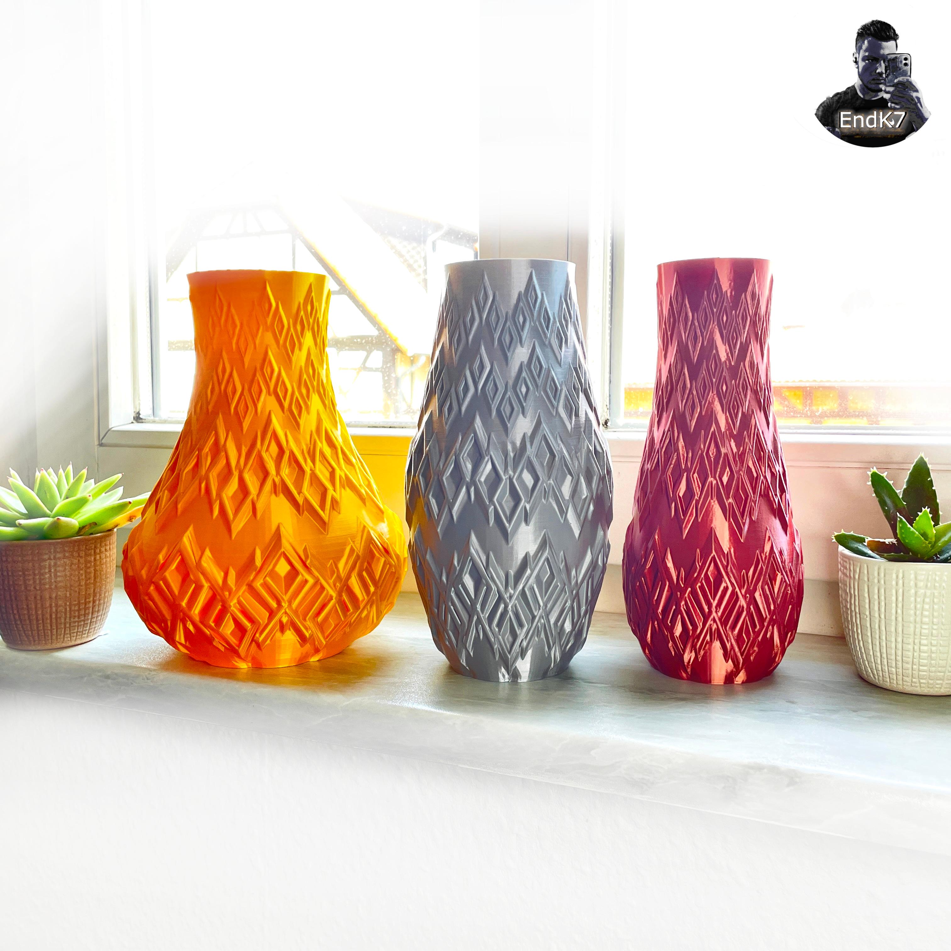 Diamond Ornament Vases - 3 Designs 3d model