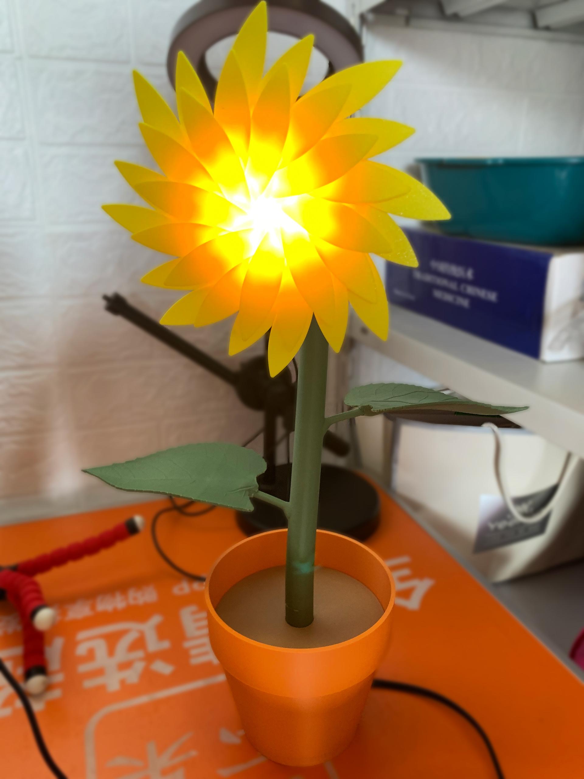 Sunflower Lamp - Light up the flower:) - 3d model