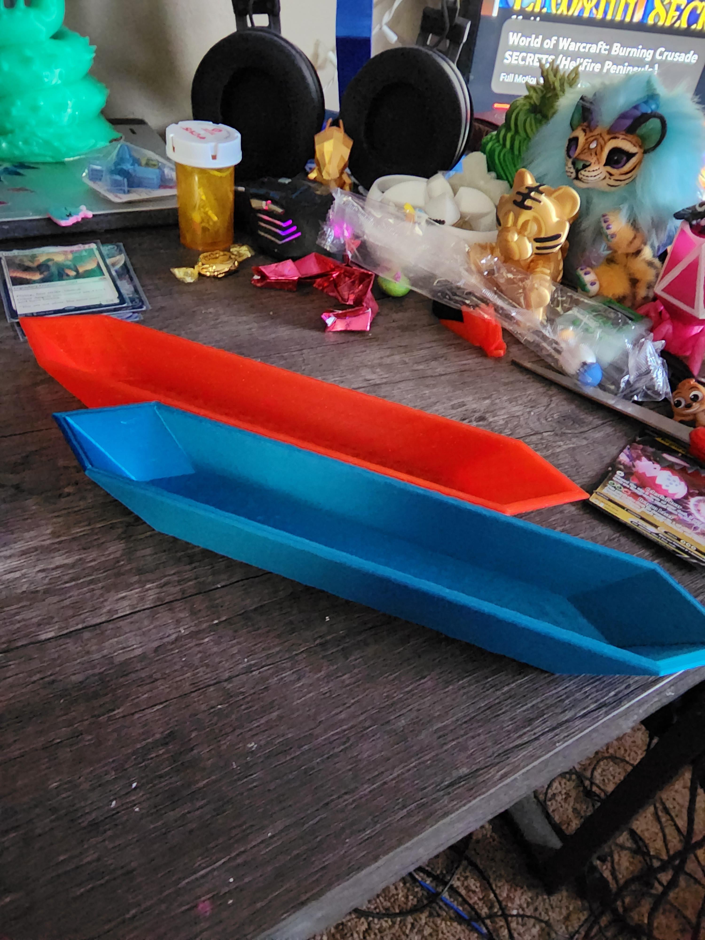 Slim Gem Tray - Tray examples, in glitter red and silk teal - 3d model