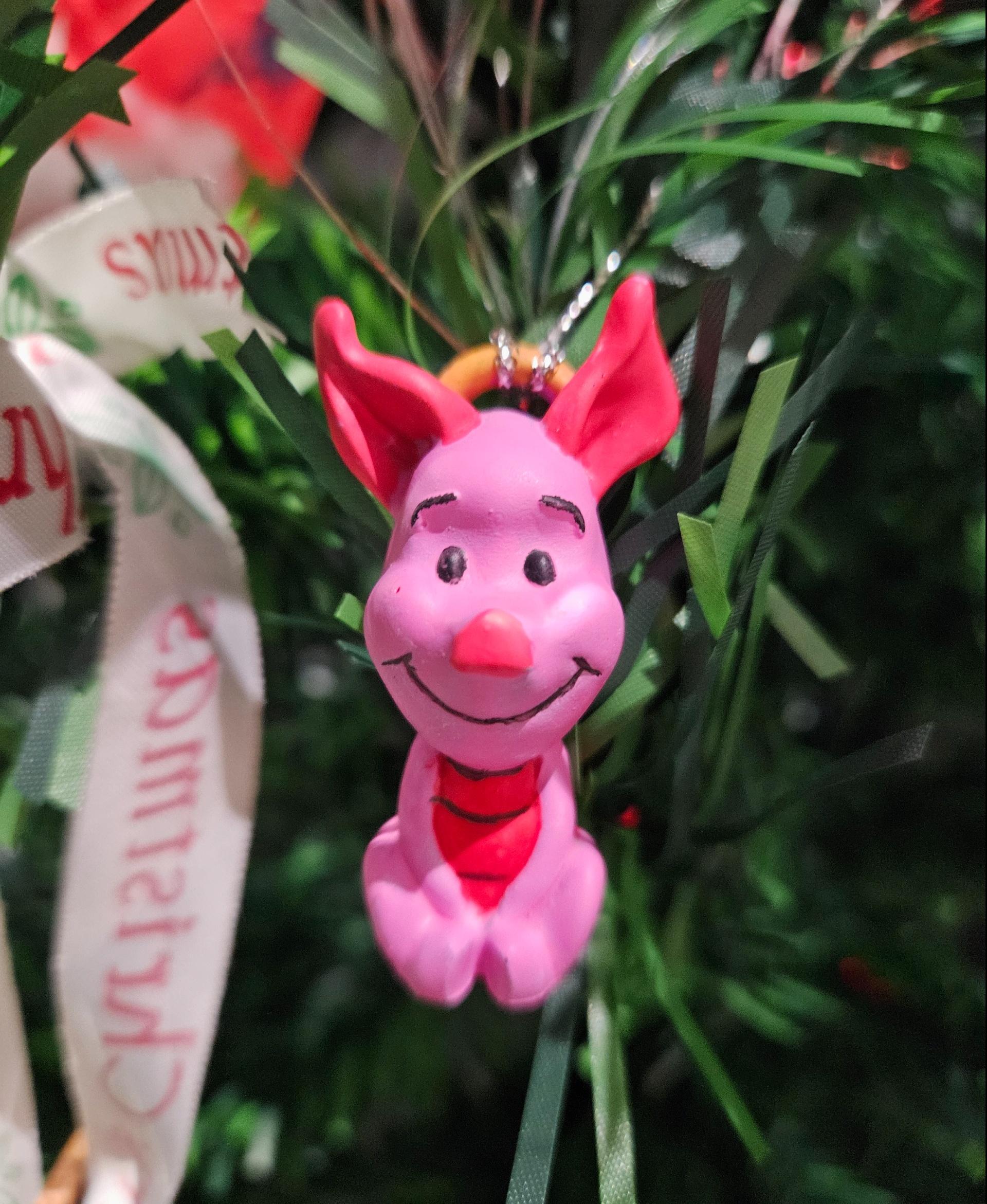 Piglet Ornament  - Just hanging out  - 3d model