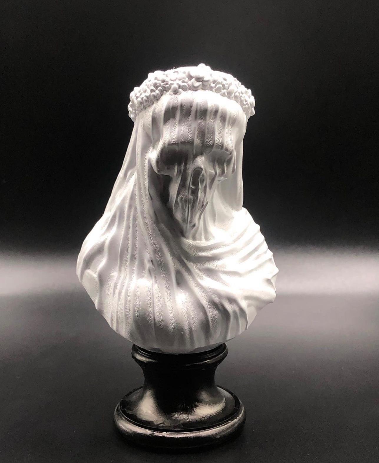 The Maiden of Death - Printed on old school mars pro. Printed with resin.  - 3d model