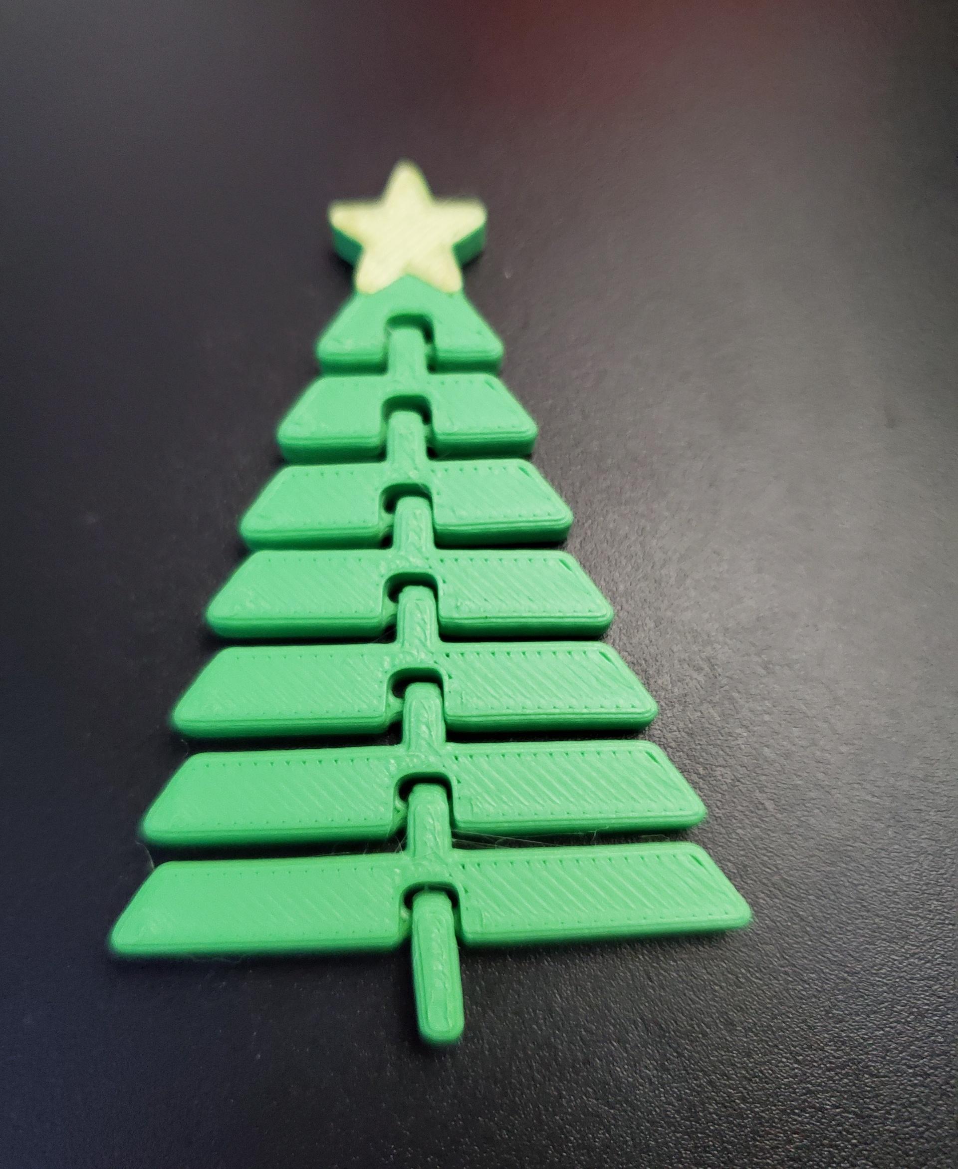 Articulated Christmas Tree with Star - Print in place fidget toy - 3mf - polyterra forest green - 3d model