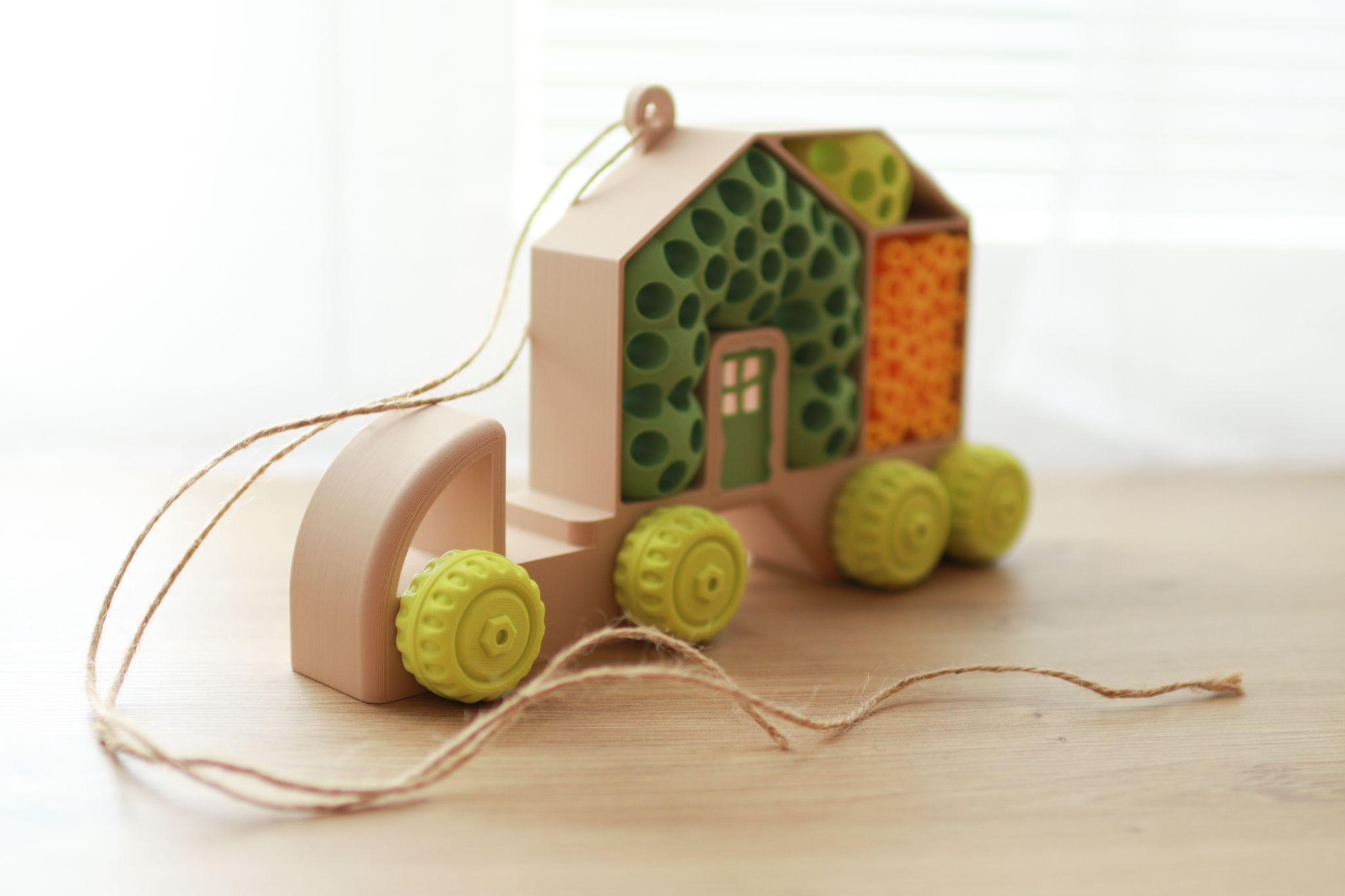 TOY TRUCK BUG HOTEL 3d model