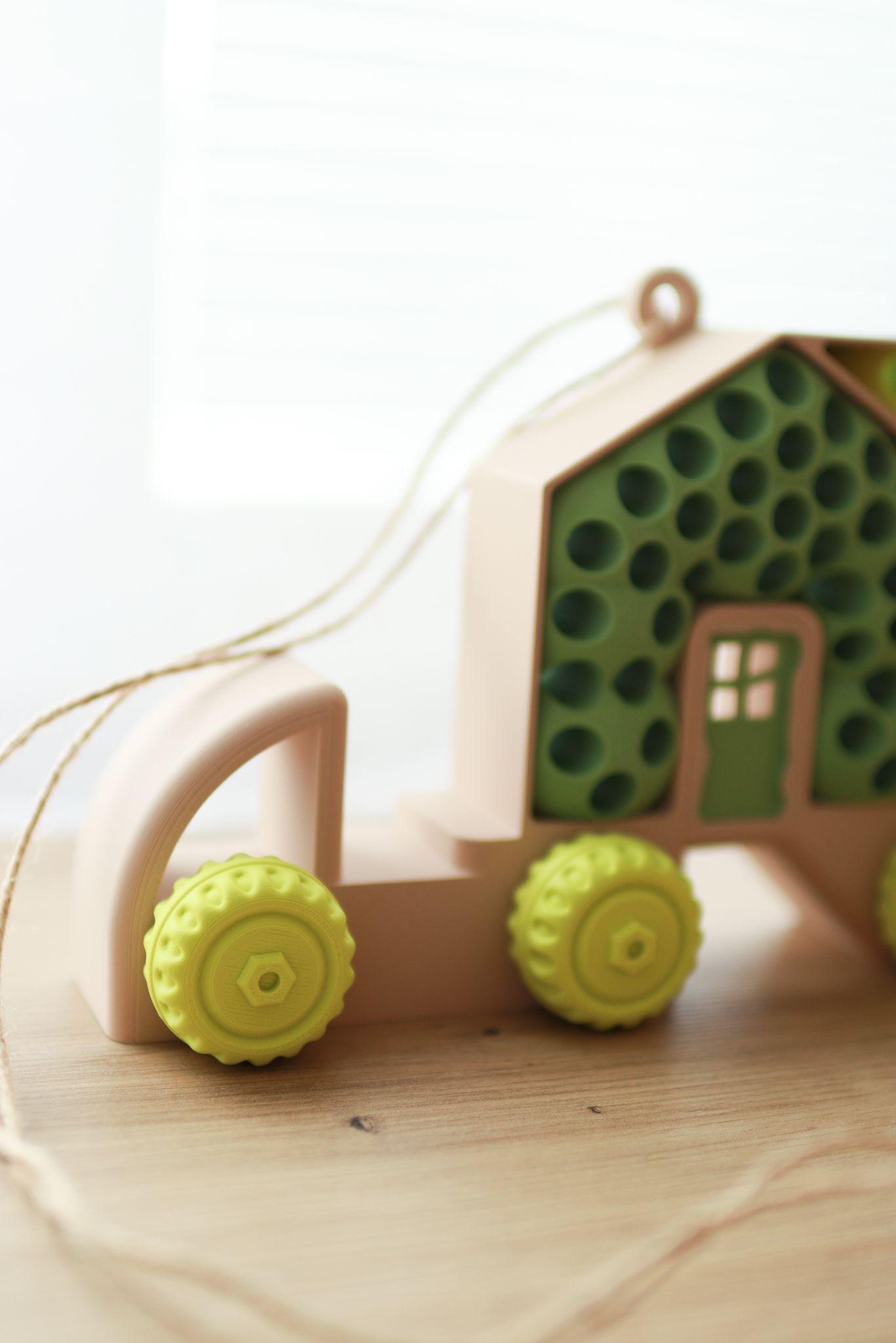 TOY TRUCK BUG HOTEL 3d model