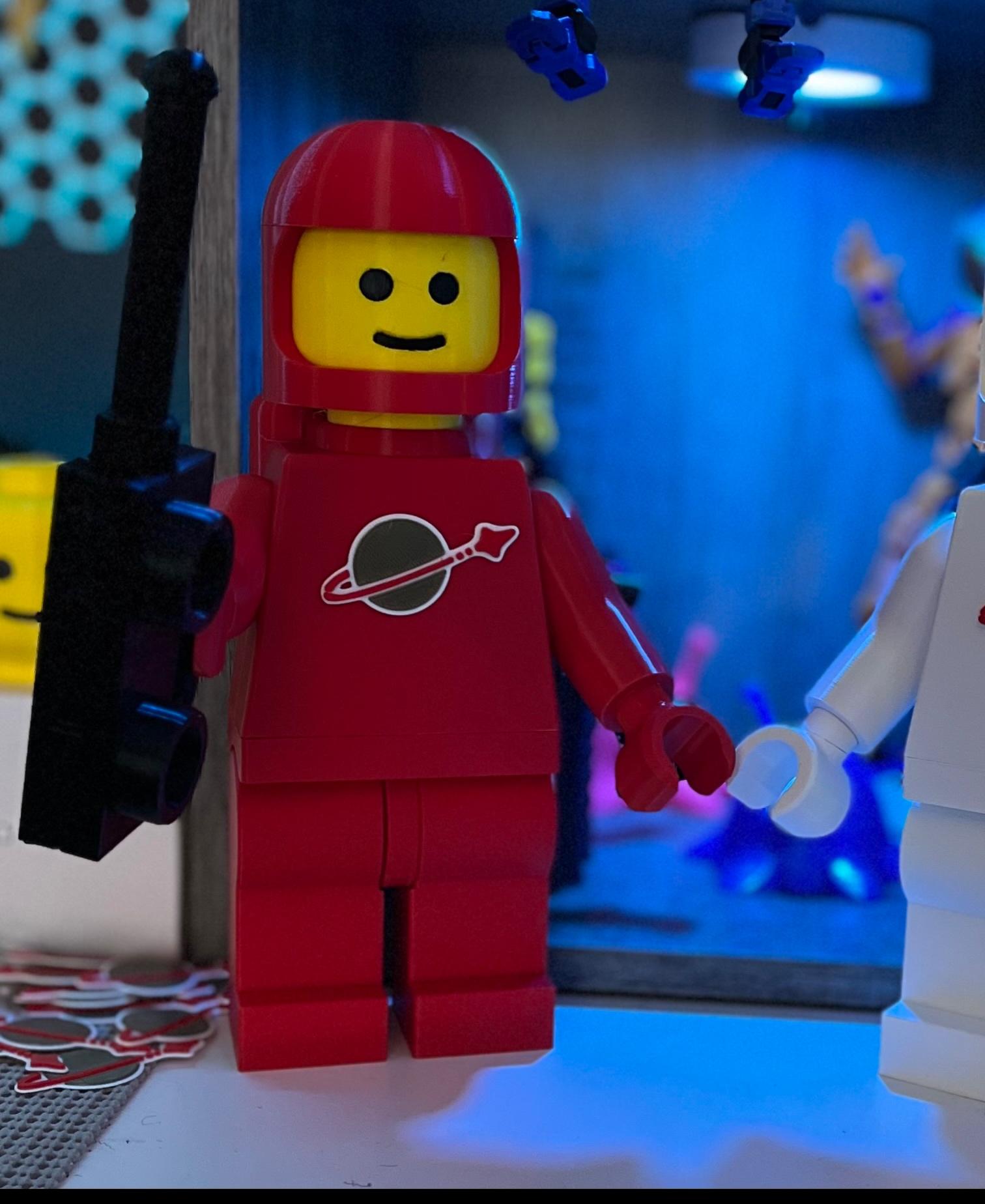Classic Spaceman (6:1 LEGO-inspired brick figure, NO MMU/AMS, NO supports, NO glue) - Awesome Design!  Found an alternate chest logo to print with my AMS.  Also found designs for the walkie-talkie and wrench. - 3d model