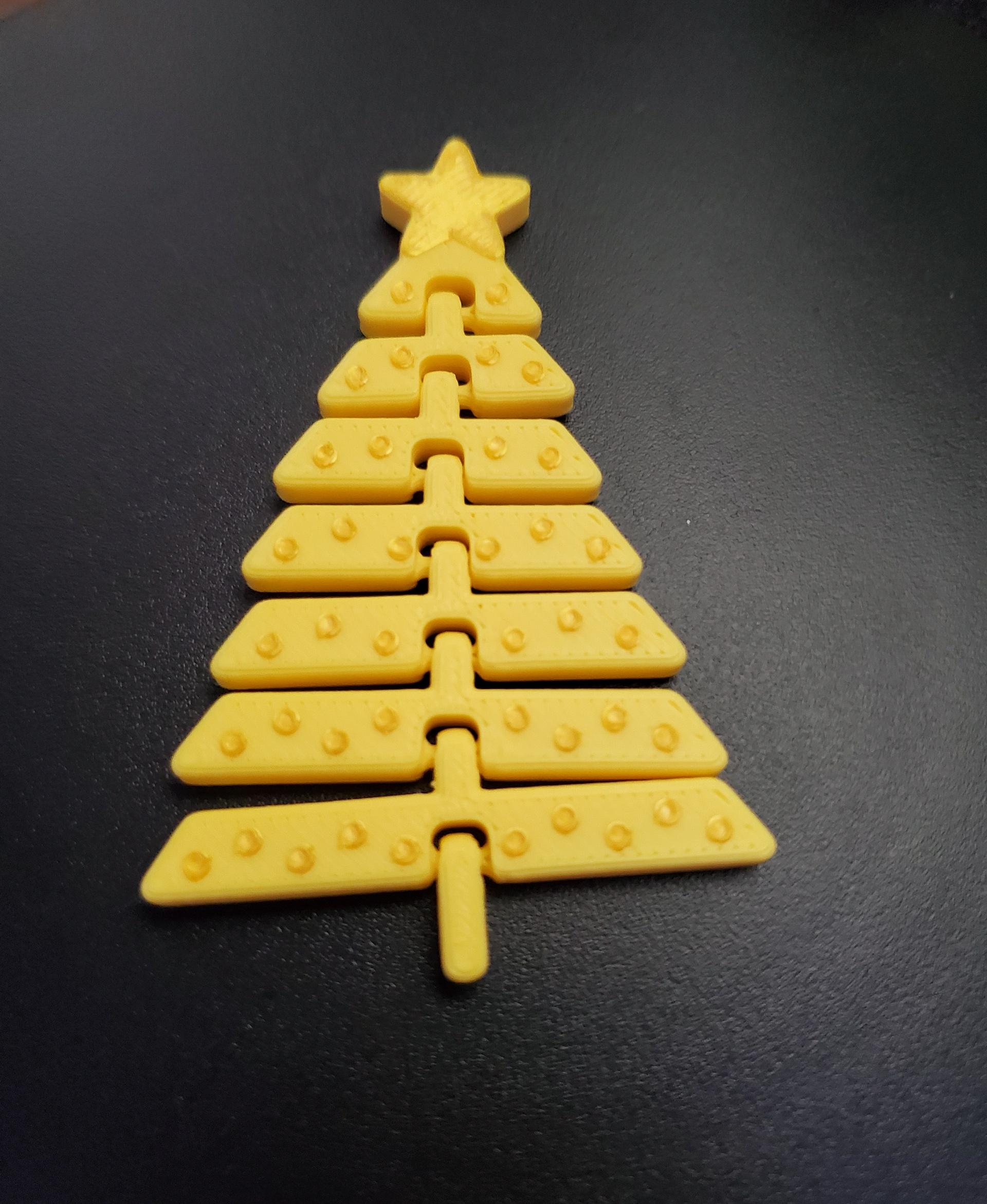 Articulated Christmas Tree with Star and Ornaments - Print in place fidget toys - 3mf - polyterra savannah yellow - 3d model