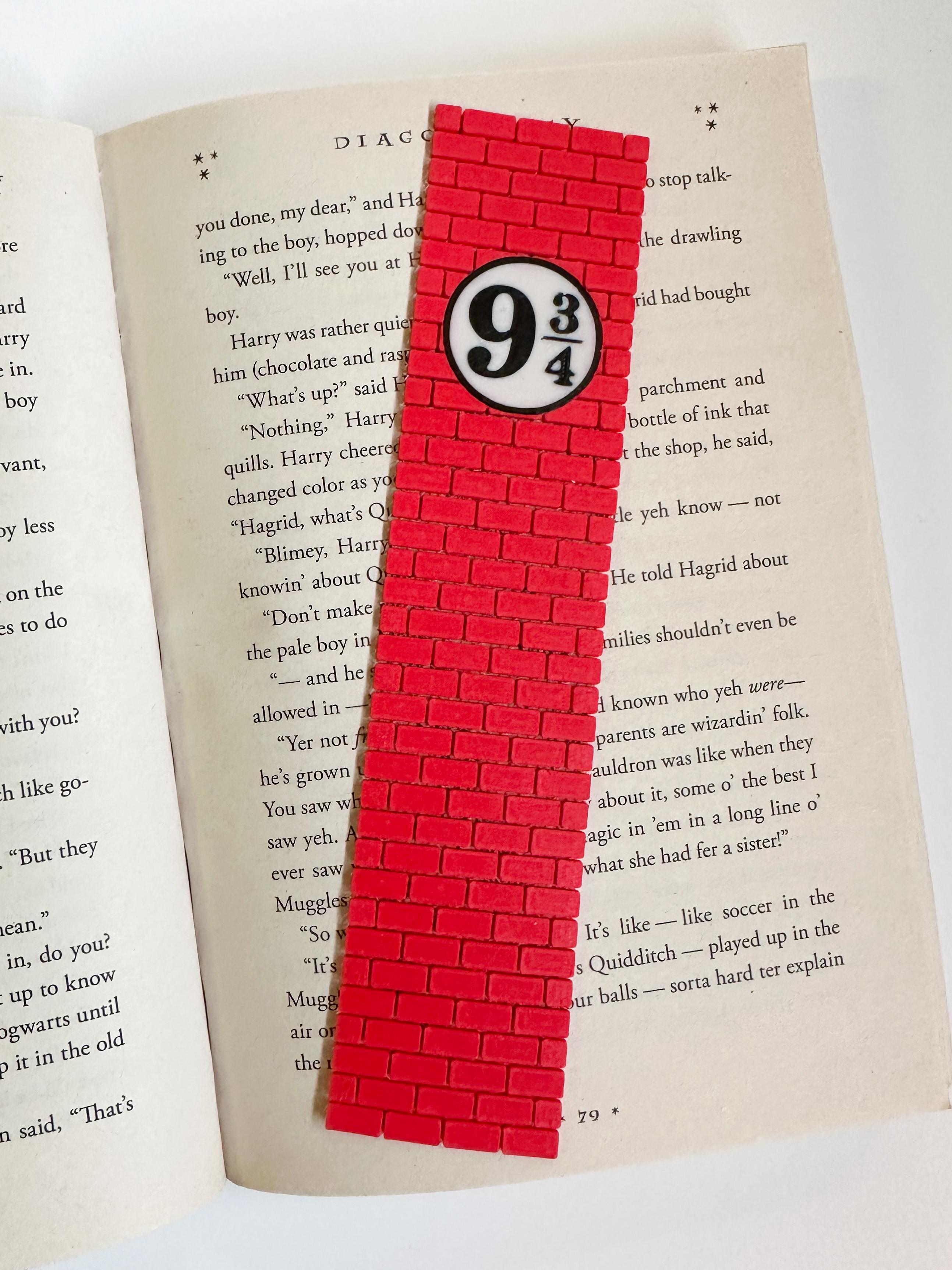 Harry Potter Themed Bookmark Set (requires mesh fabric) 3d model