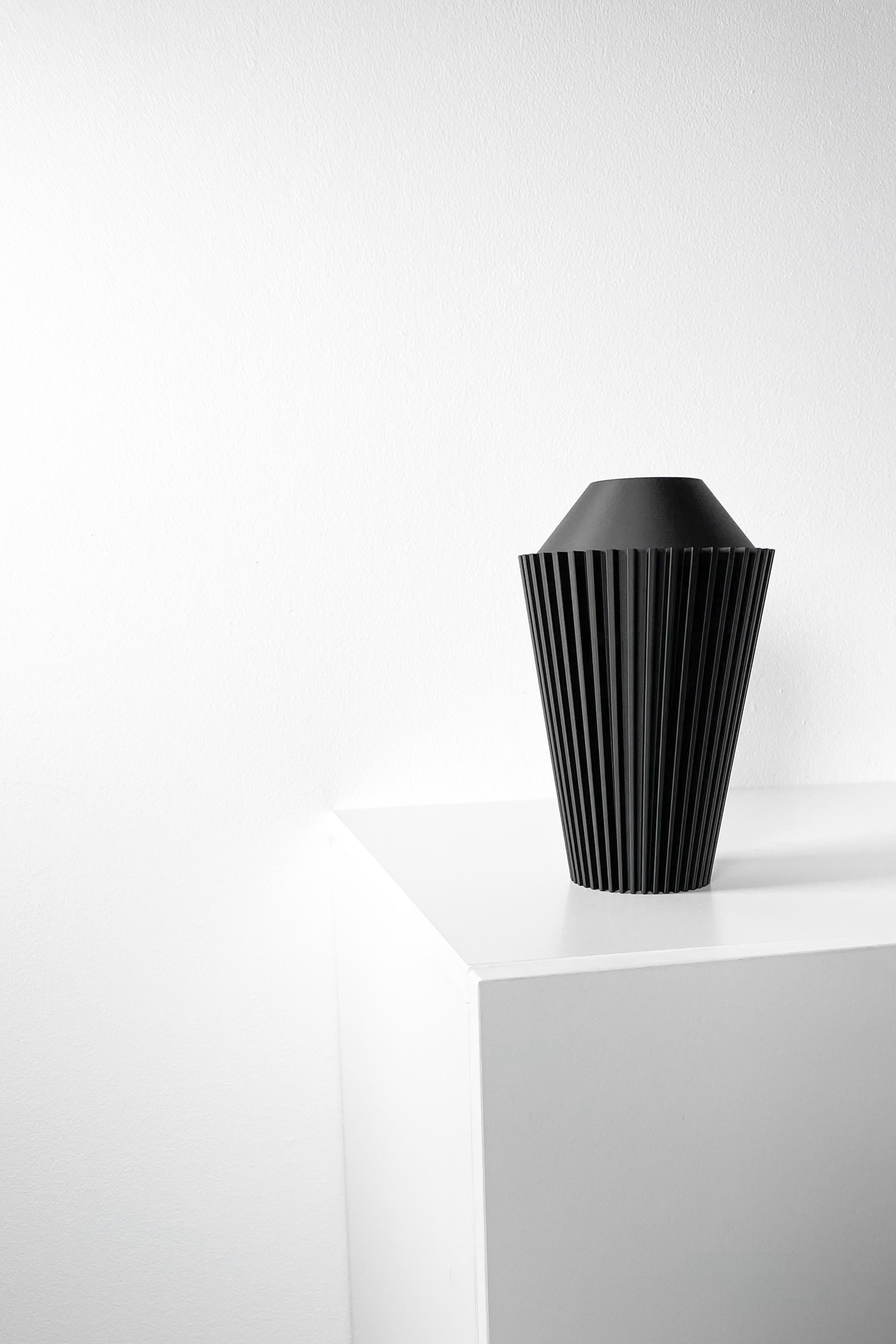 The Riveno Vase, Modern and Unique Home Decor for Dried and Flower Arrangements  | STL File 3d model