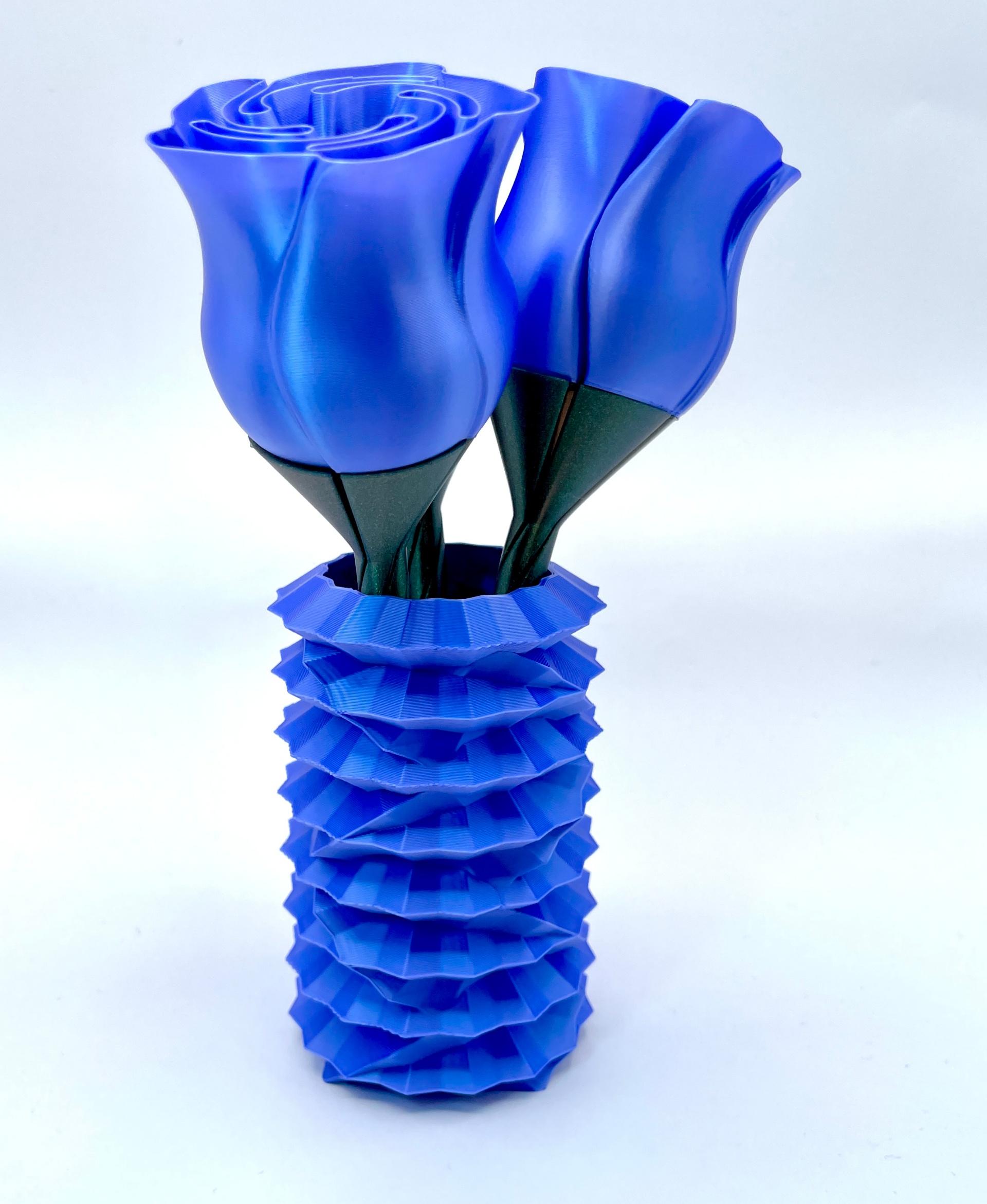 Multi Diamond Vase - Polymaker Silk PEZriwinkle! - 3d model