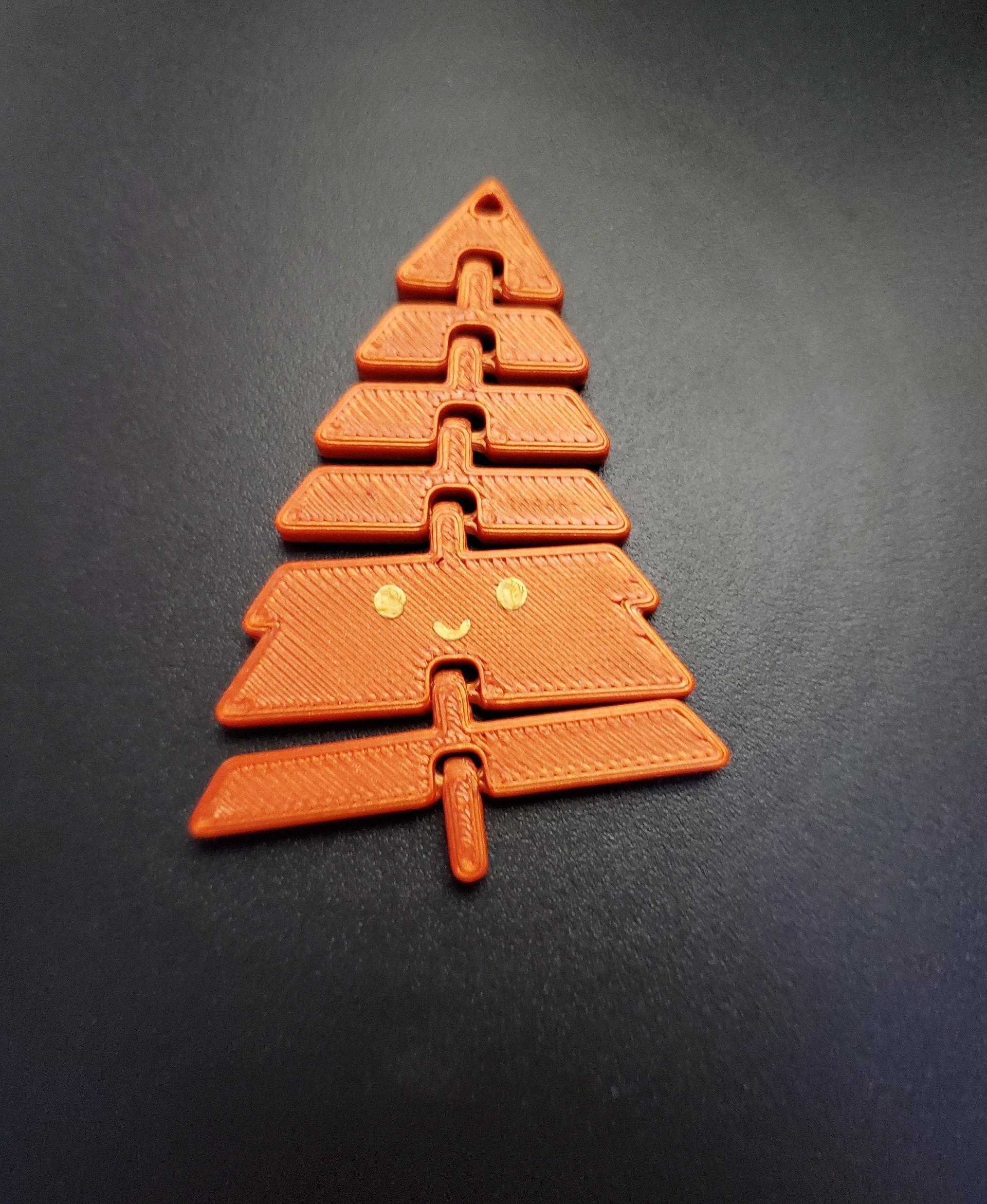 Articulated Kawaii Christmas Tree Keychain - Print in place fidget toy - 3mf - justmaker metallic orange - 3d model