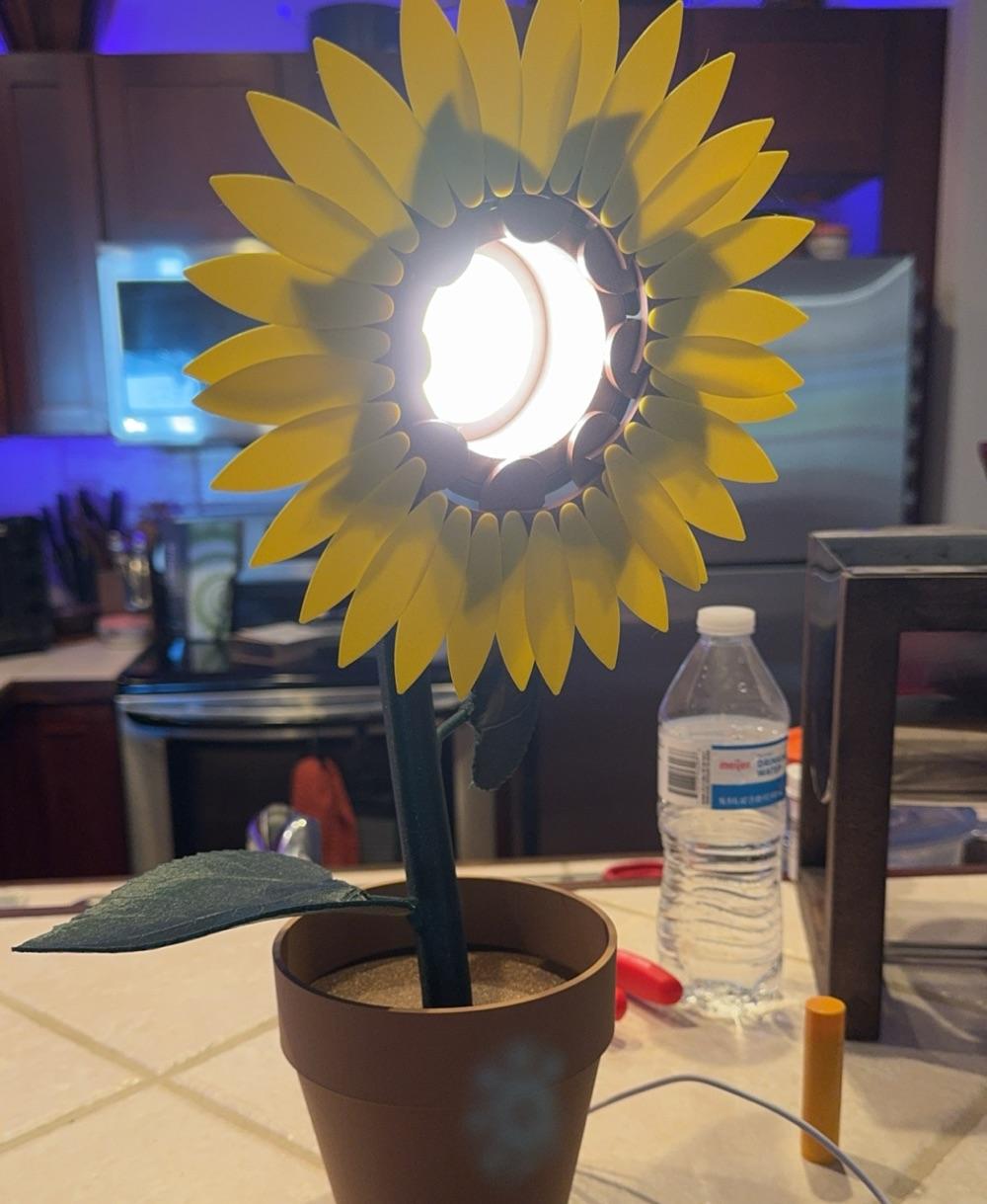 Sunflower Lamp - It’s amazing! - 3d model