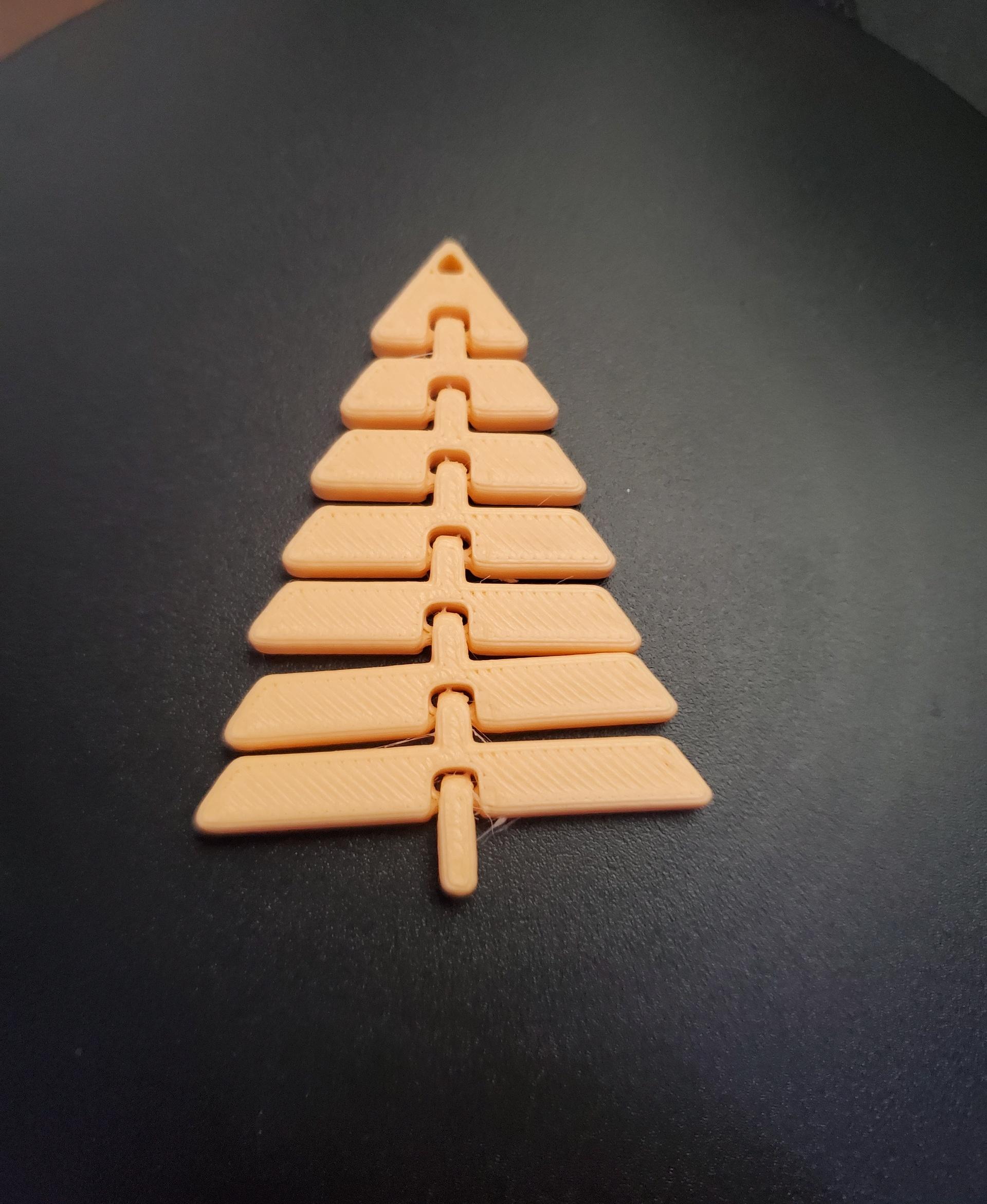 Articulated Christmas Tree Keychain - Print in place fidget toy - polyterra peach - 3d model