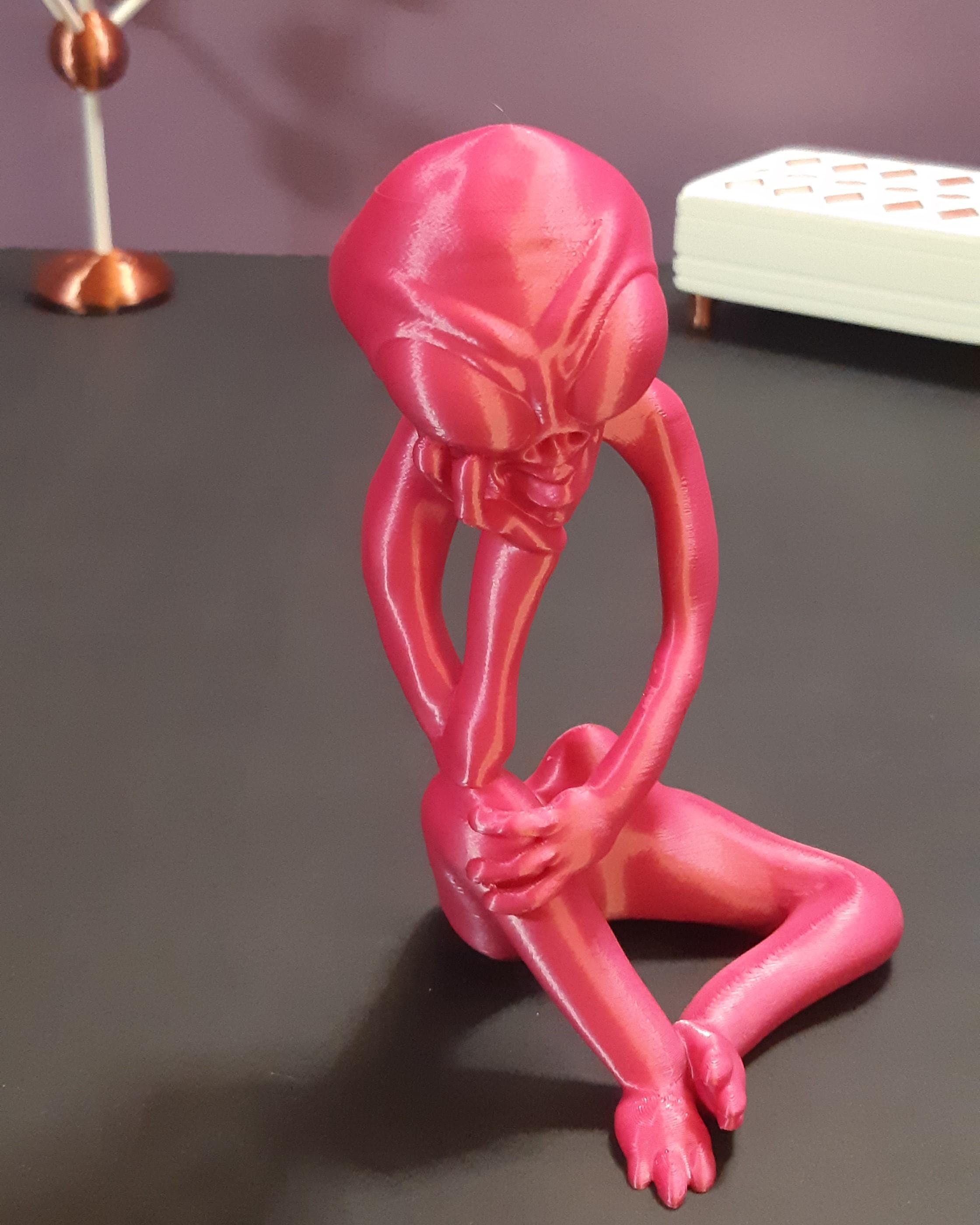 Thinking Alien Sculpture - Support Free 3d model