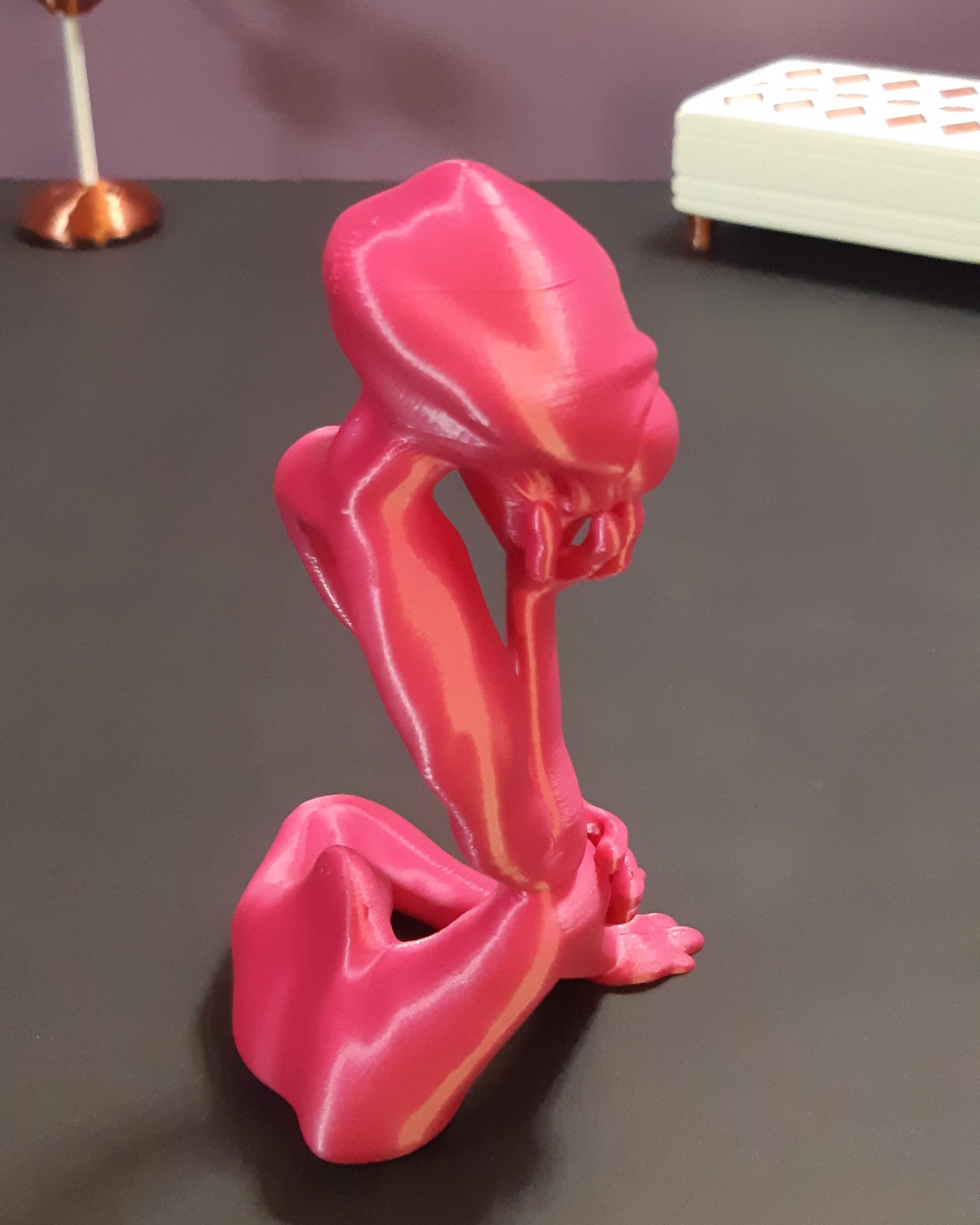 Thinking Alien Sculpture - Support Free 3d model