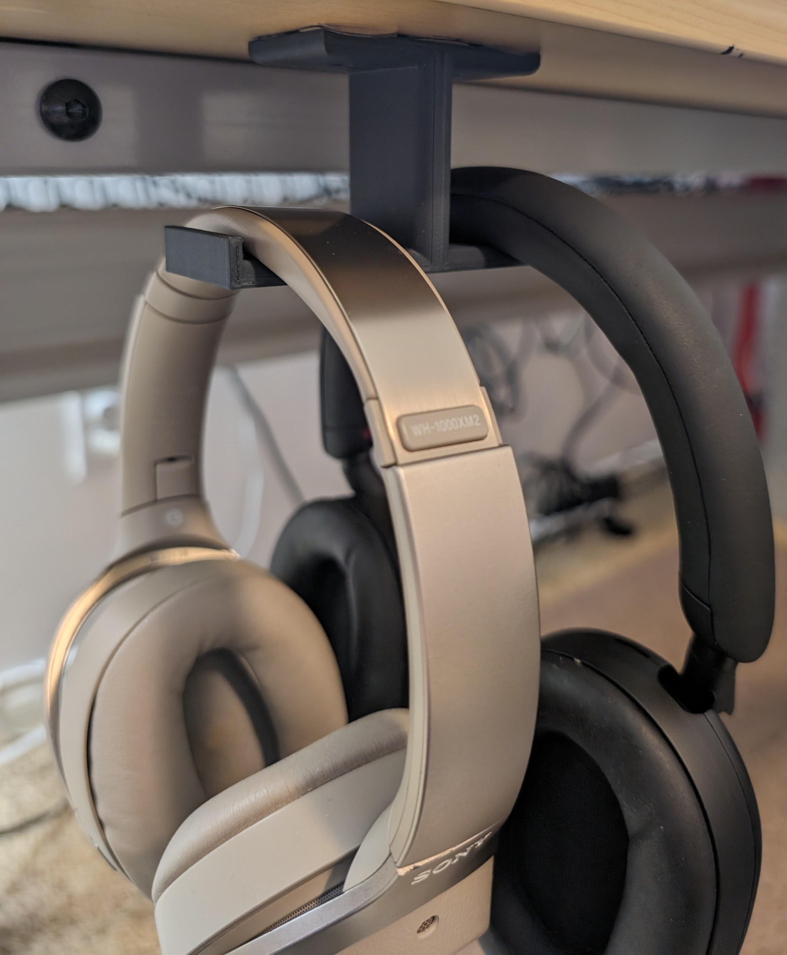 Underdesk Headphone Storage Hanger 3d model