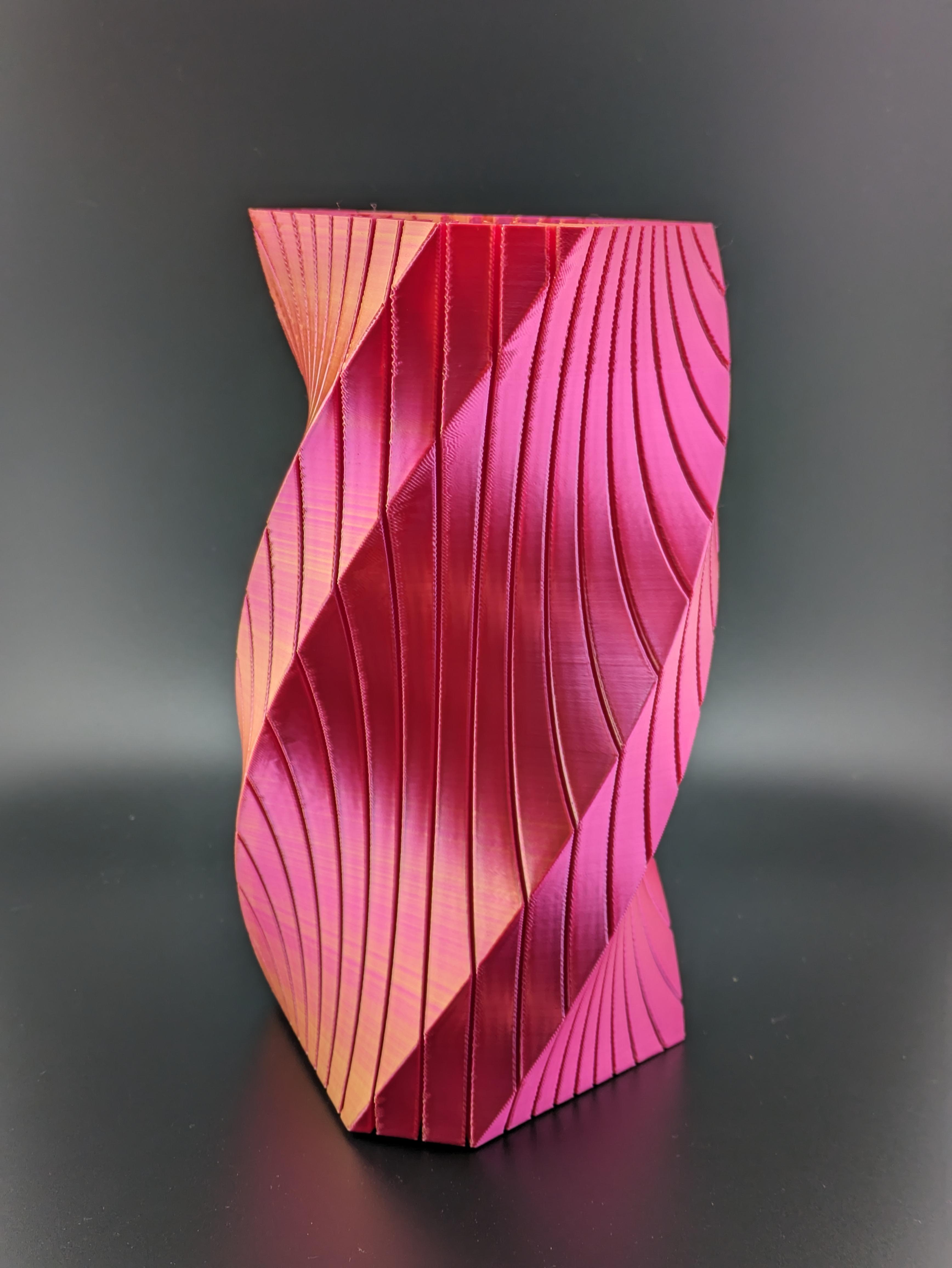 Twisted Triangular Vase 3d model