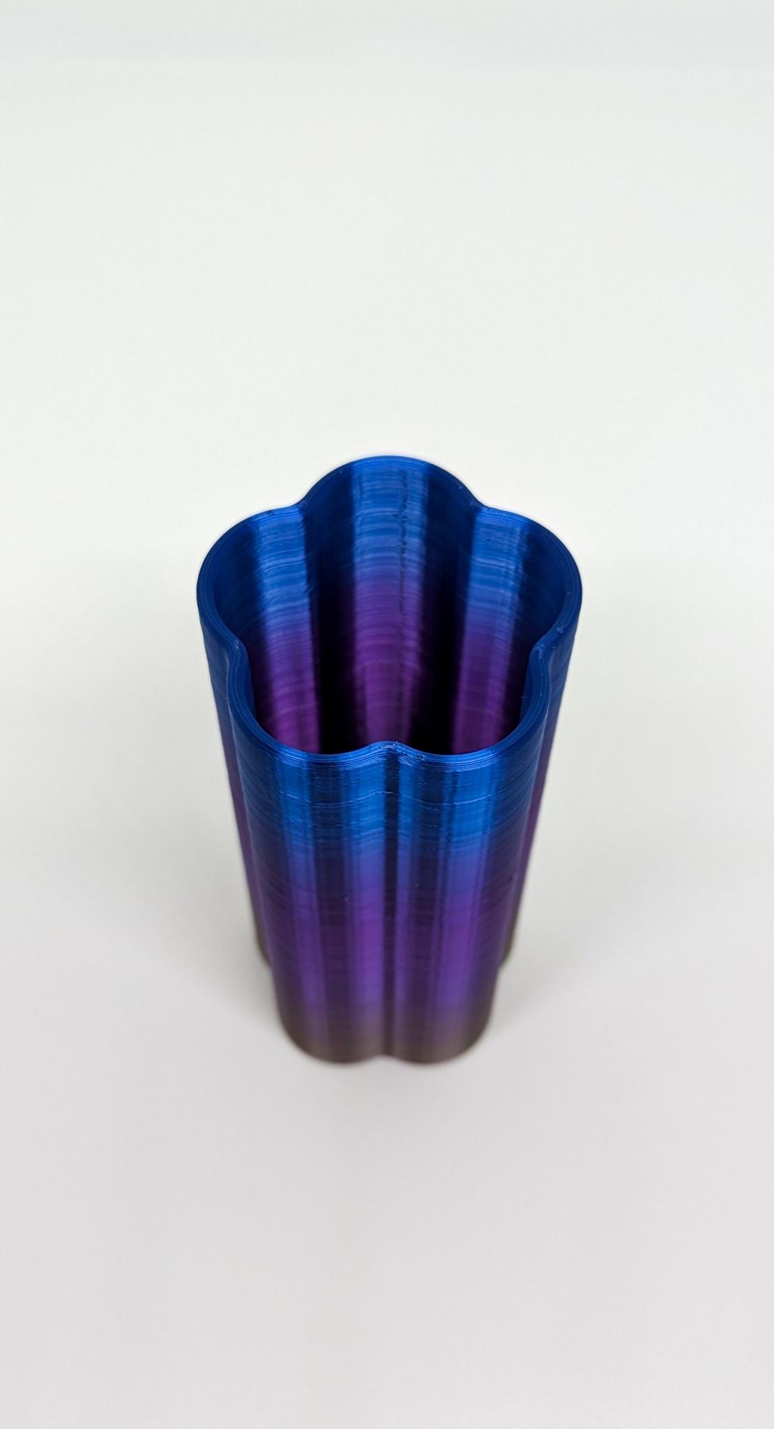 5 Petal Vase 3d model