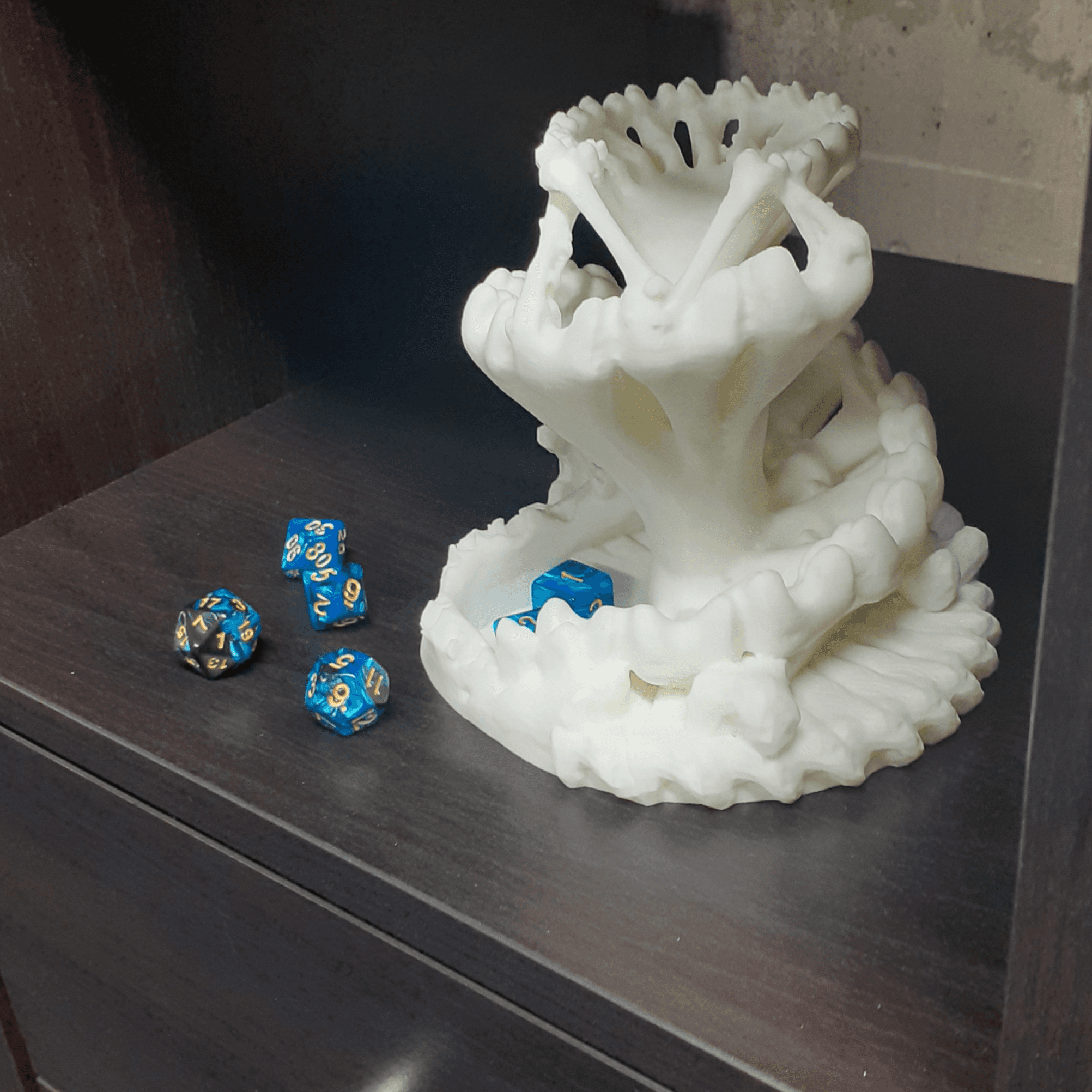 Bone Yard Dice Tower - NO SUPPORTS REQUIRED 3d model