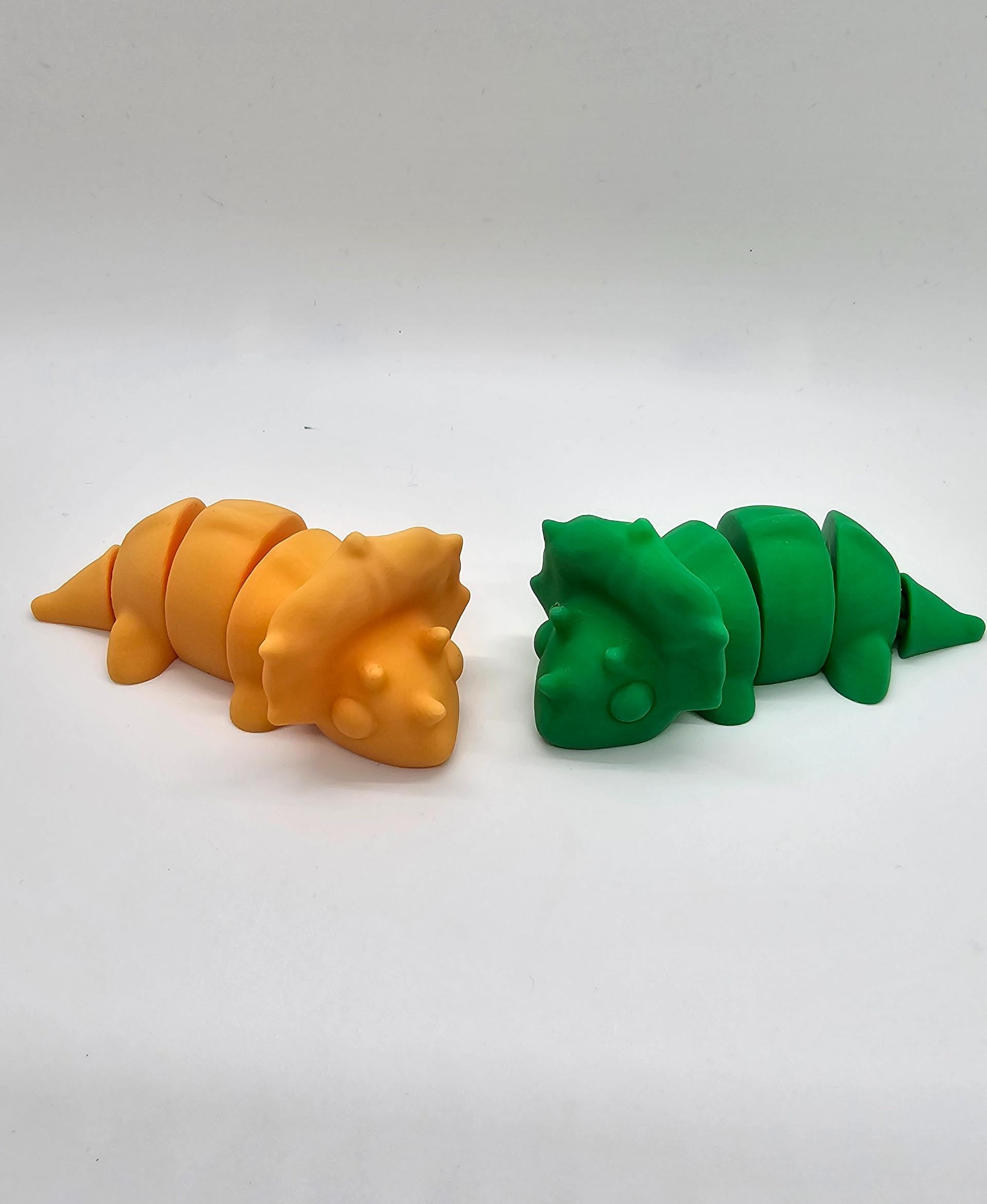 M3D  - Even in a plain colour these baby Triceratops are cute - 3d model