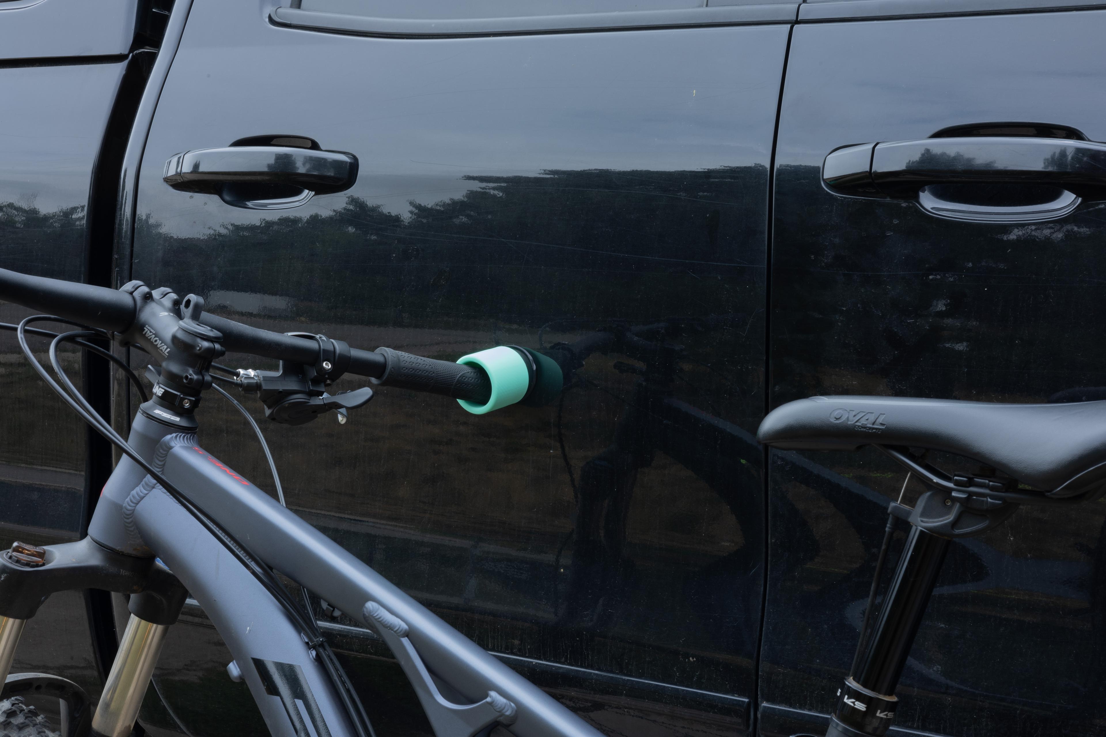 Trailhead Bike Handlebar Rest - Suction Cup Handlebar Rest 3d model