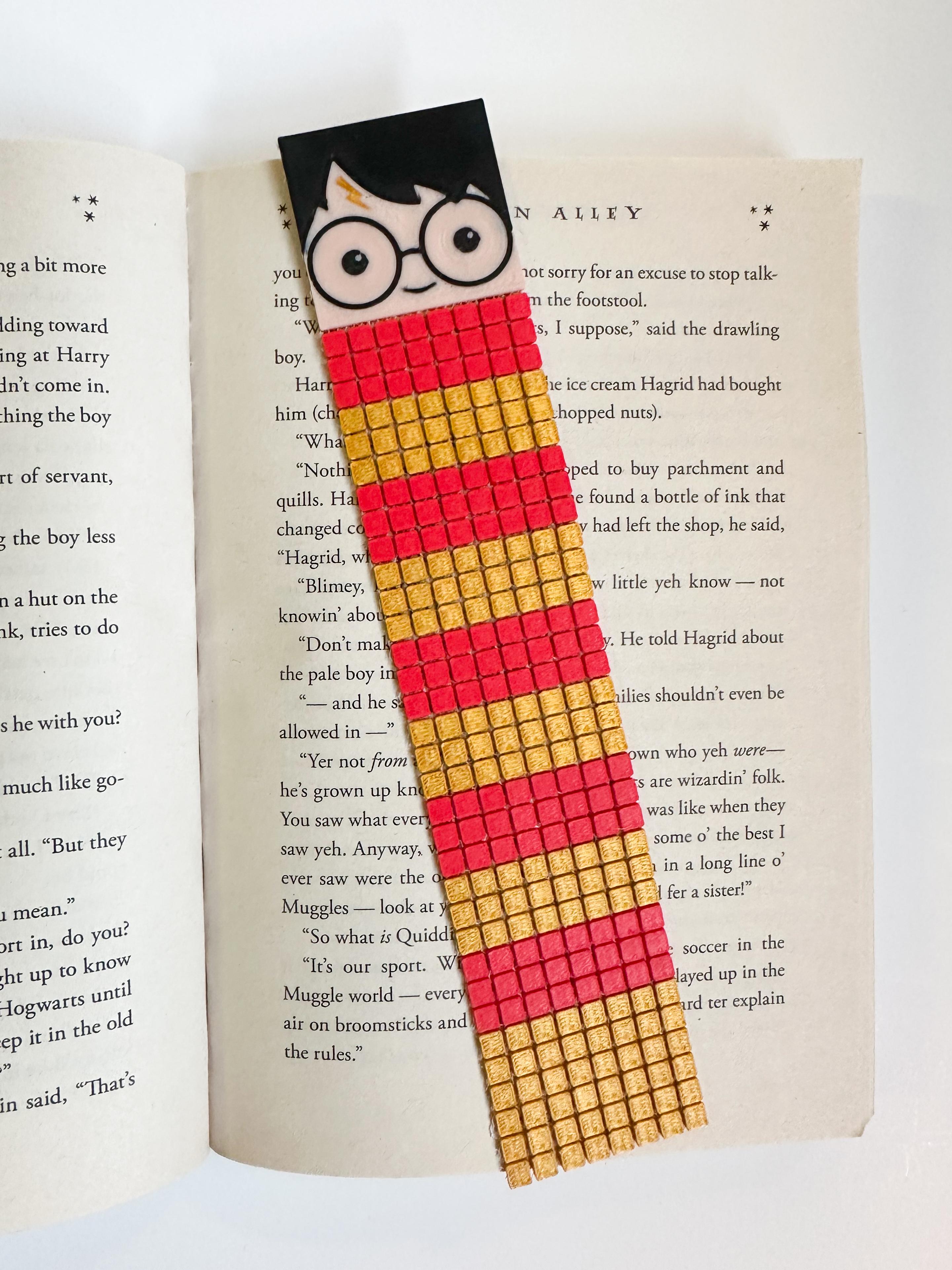 Harry Potter Themed Bookmark Set (requires mesh fabric) 3d model