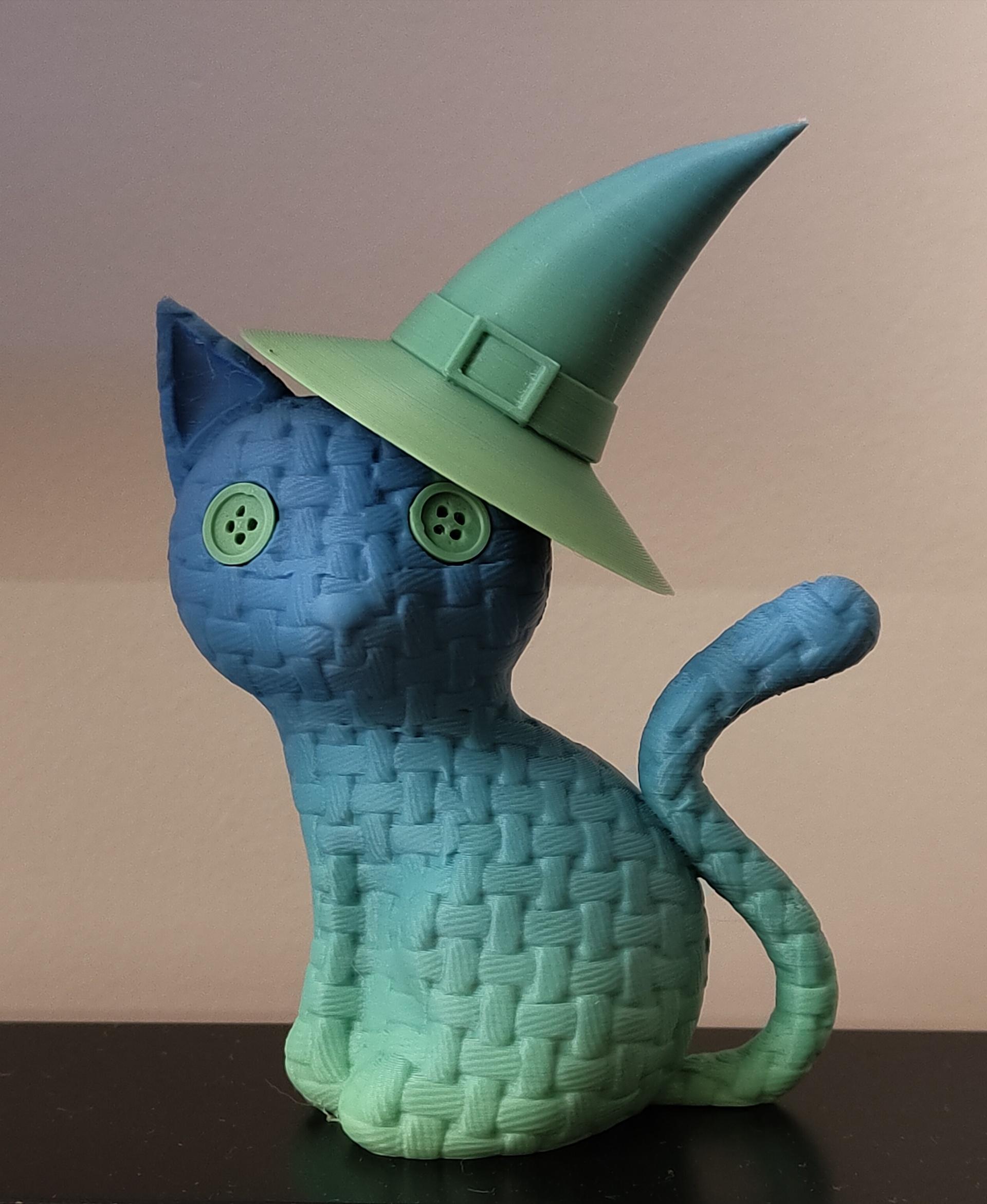 Knitted kitten with a Halloween hat 3d model
