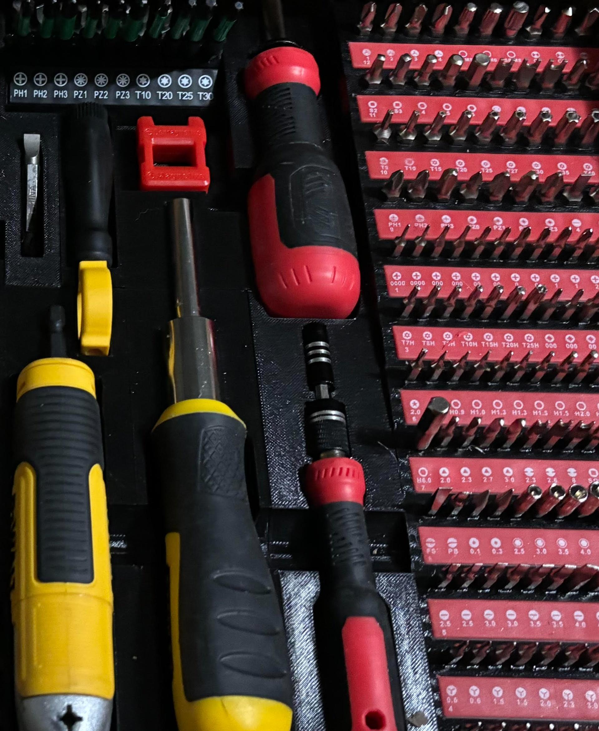 Strebito screwdrivers - red strebito screwdrivers gridfinity  - 3d model